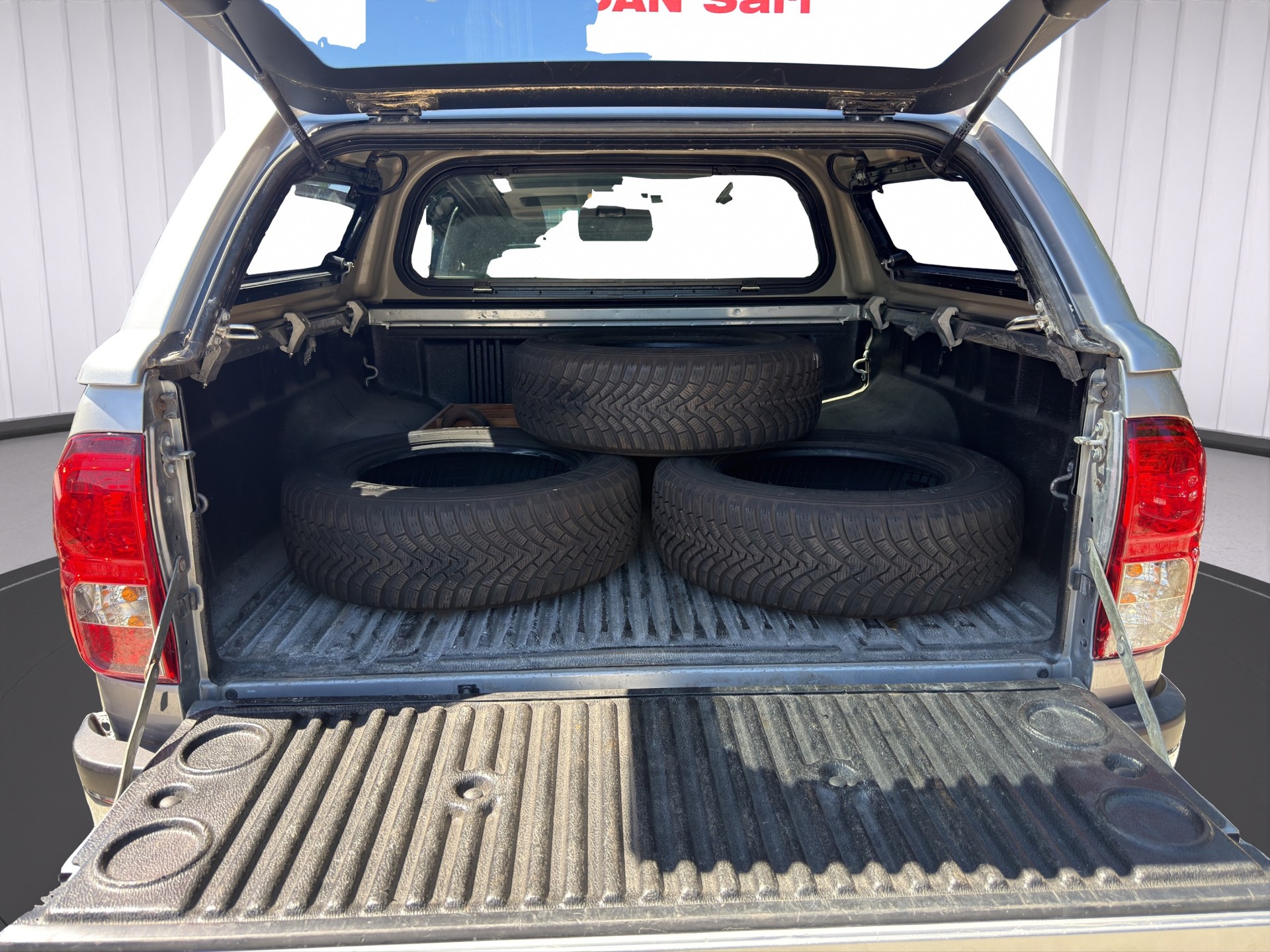 TOYOTA Hilux 2.4D-4D Sol Premium Double Cab 4x4-image-12