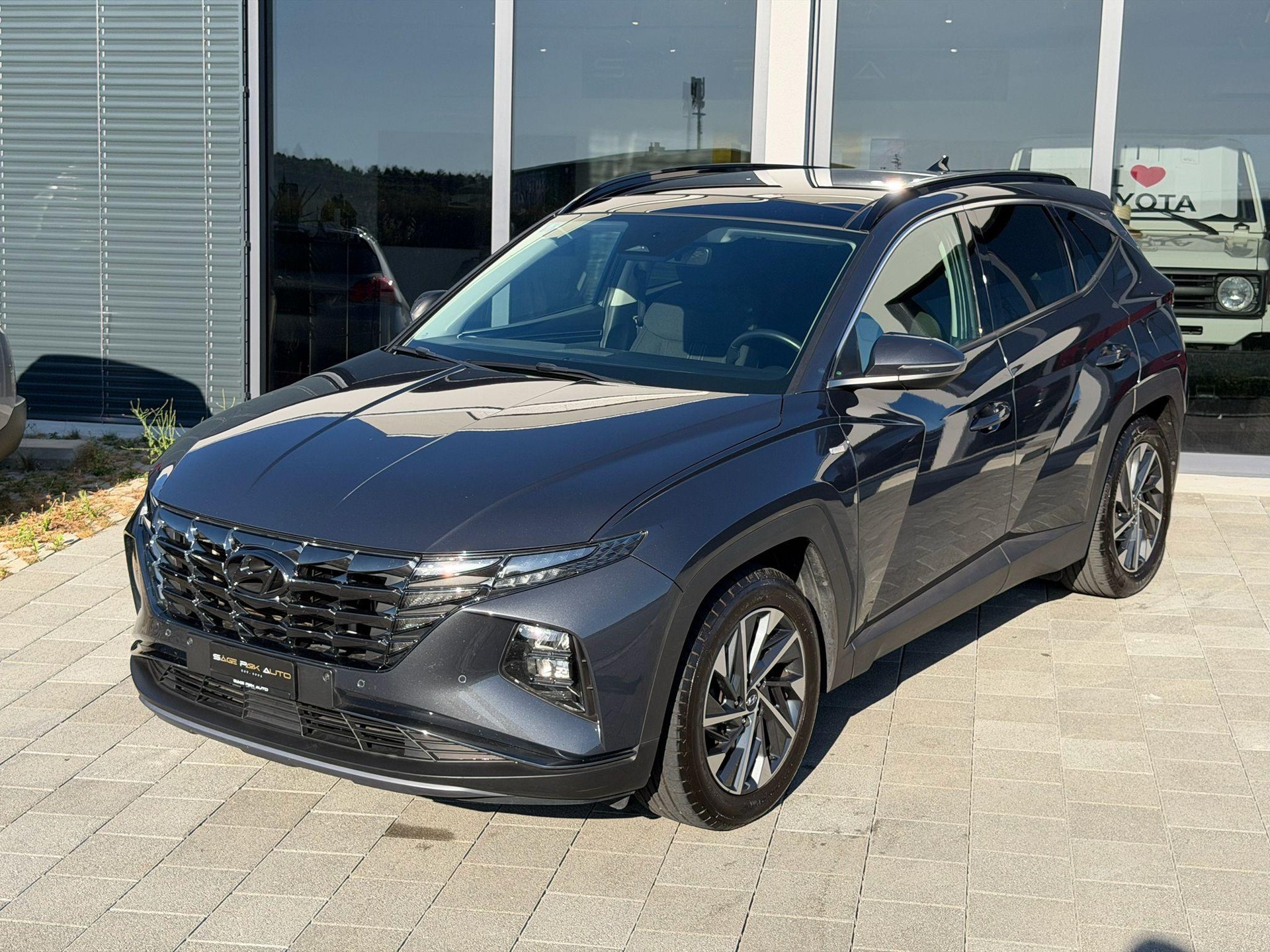 HYUNDAI Tucson 1.6 T-GDi Amplia 4WD-image-0