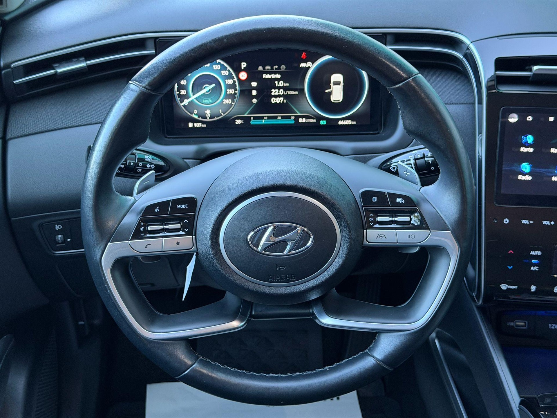 HYUNDAI Tucson 1.6 T-GDi Amplia 4WD-image-10