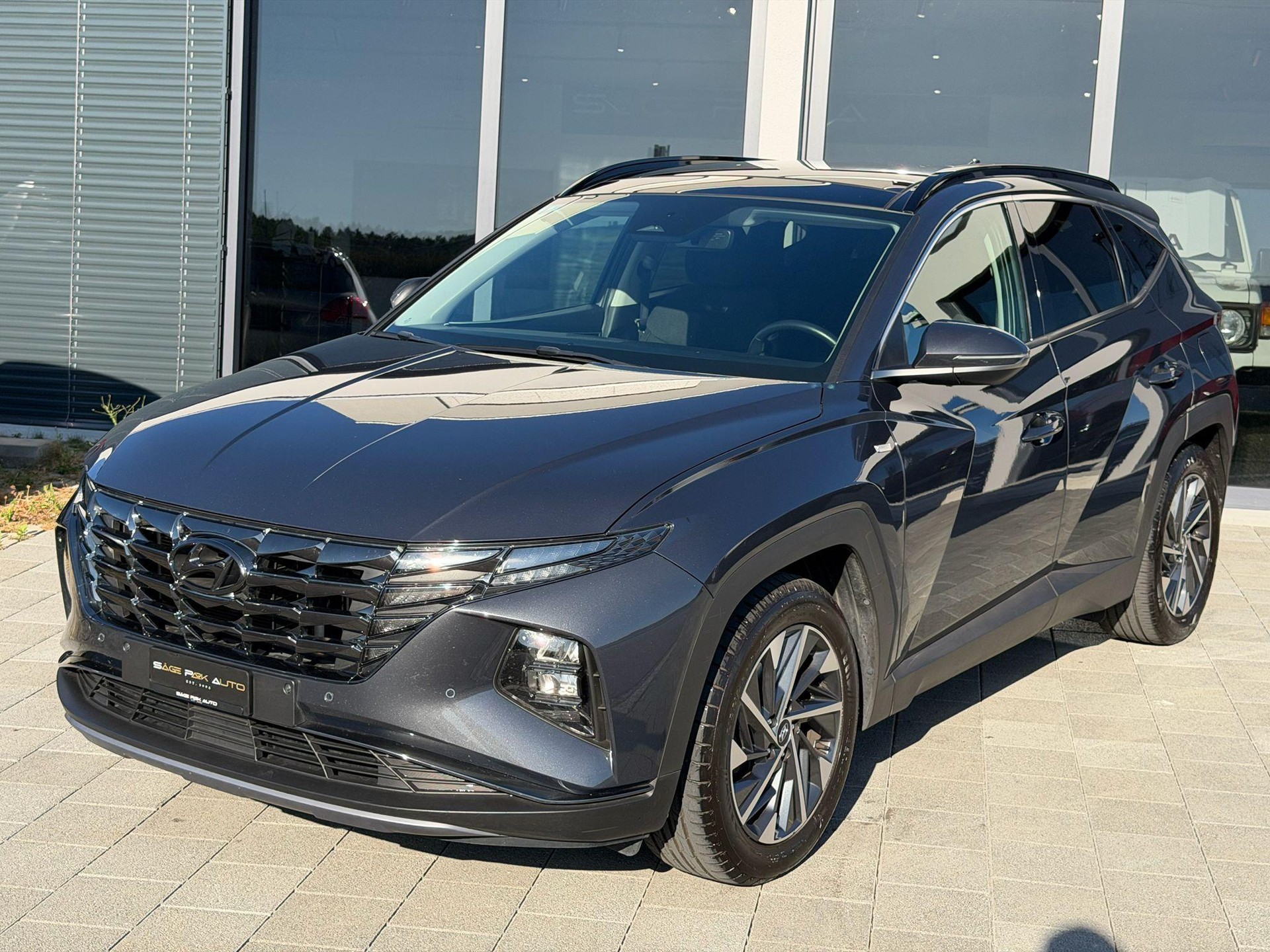 HYUNDAI Tucson 1.6 T-GDi Amplia 4WD-image-3