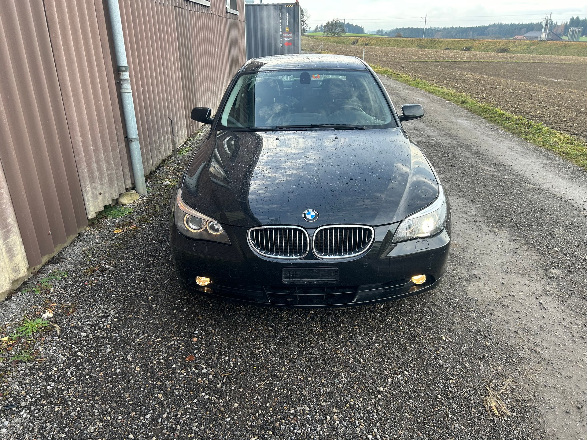 BMW 525xi-image-0