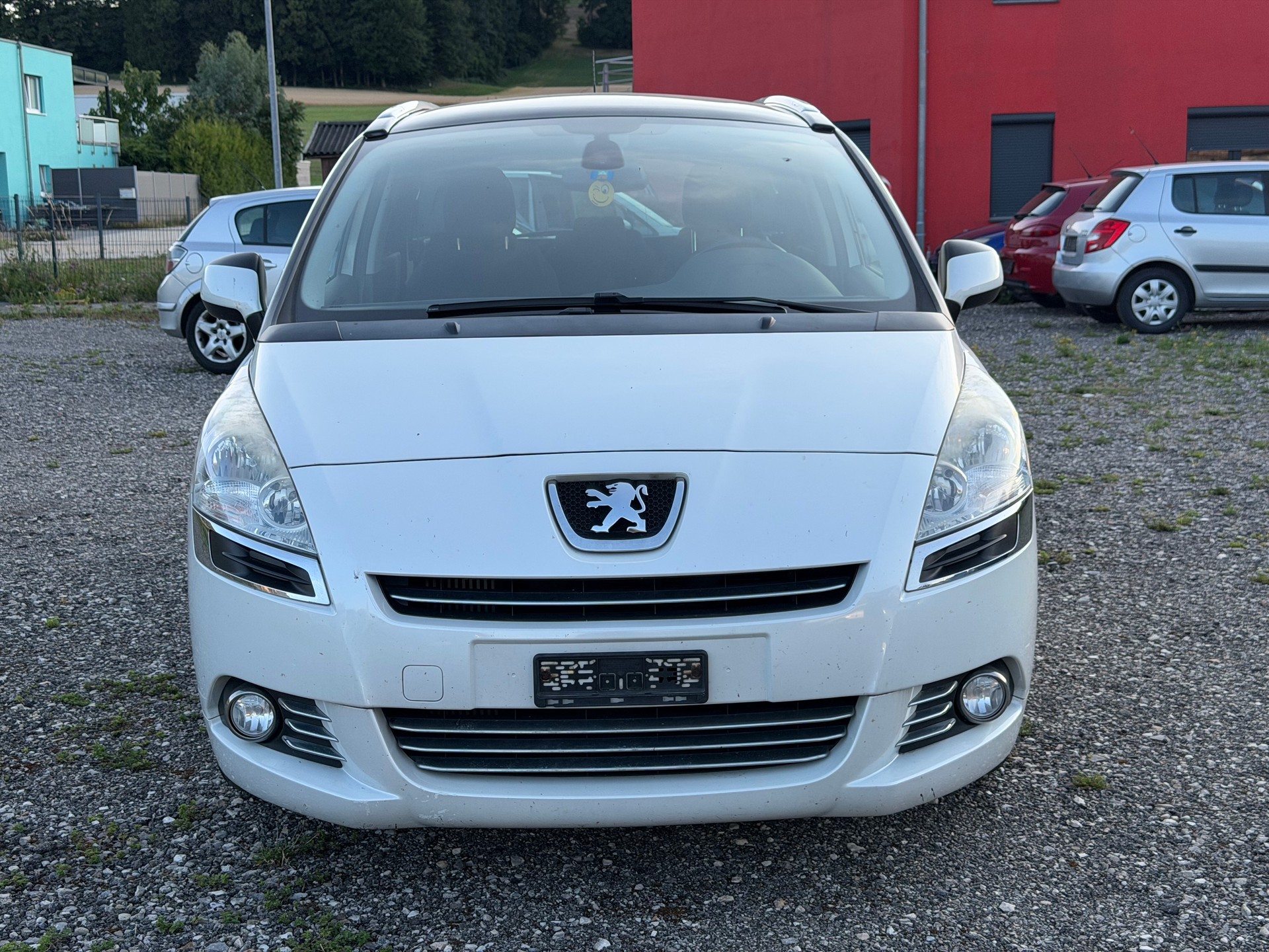 PEUGEOT 5008 1.6 16V T Active-image-5