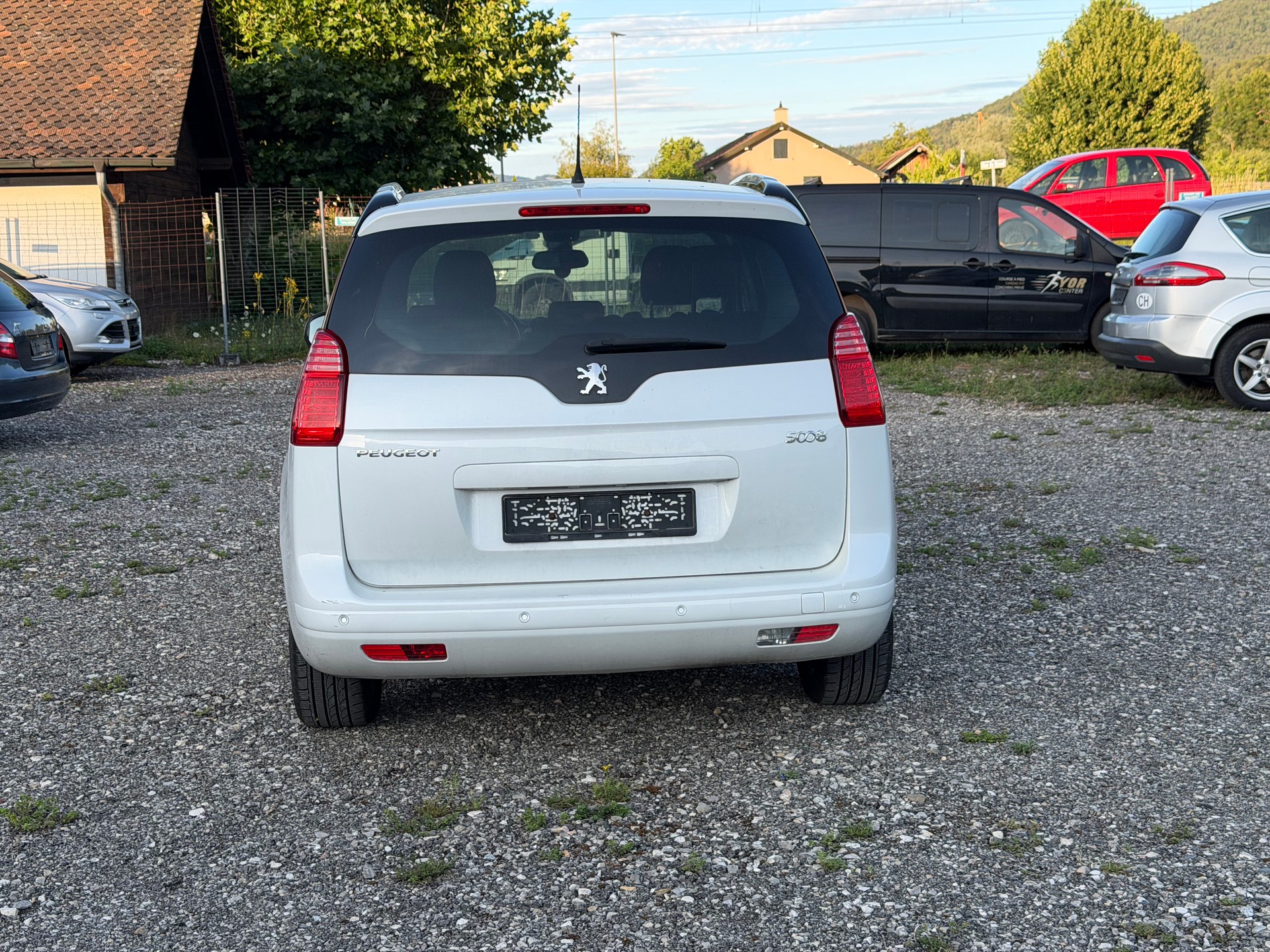PEUGEOT 5008 1.6 16V T Active-image-4