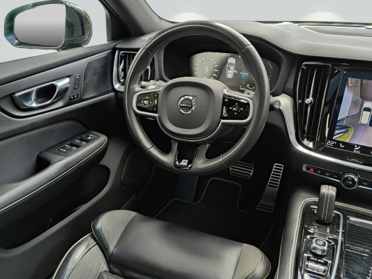 VOLVO V60 T8 eAWD R-Design-image-4