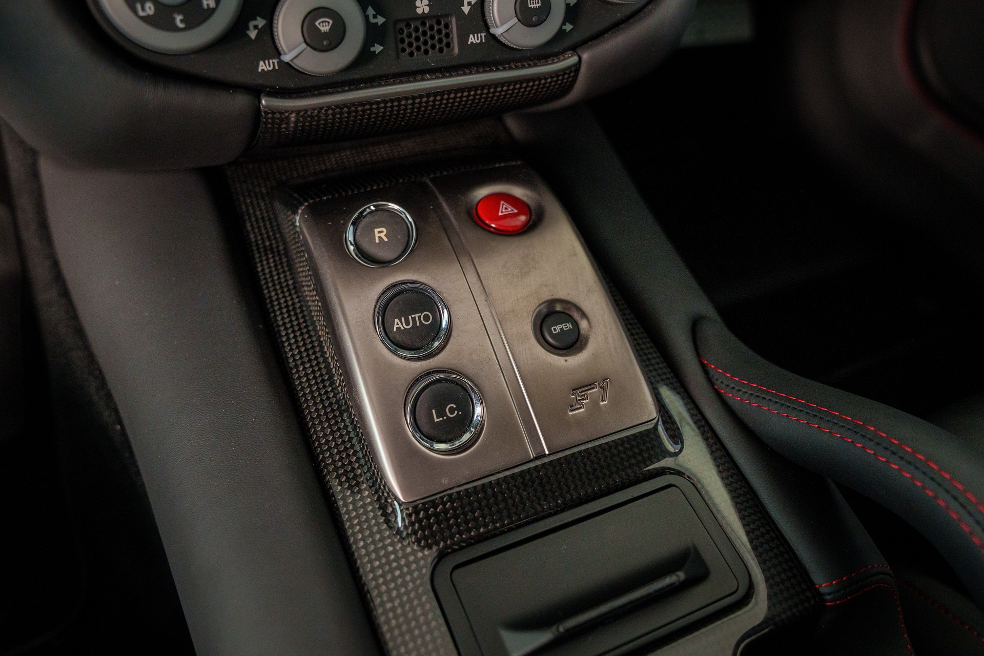 FERRARI 599 GTB-image-17