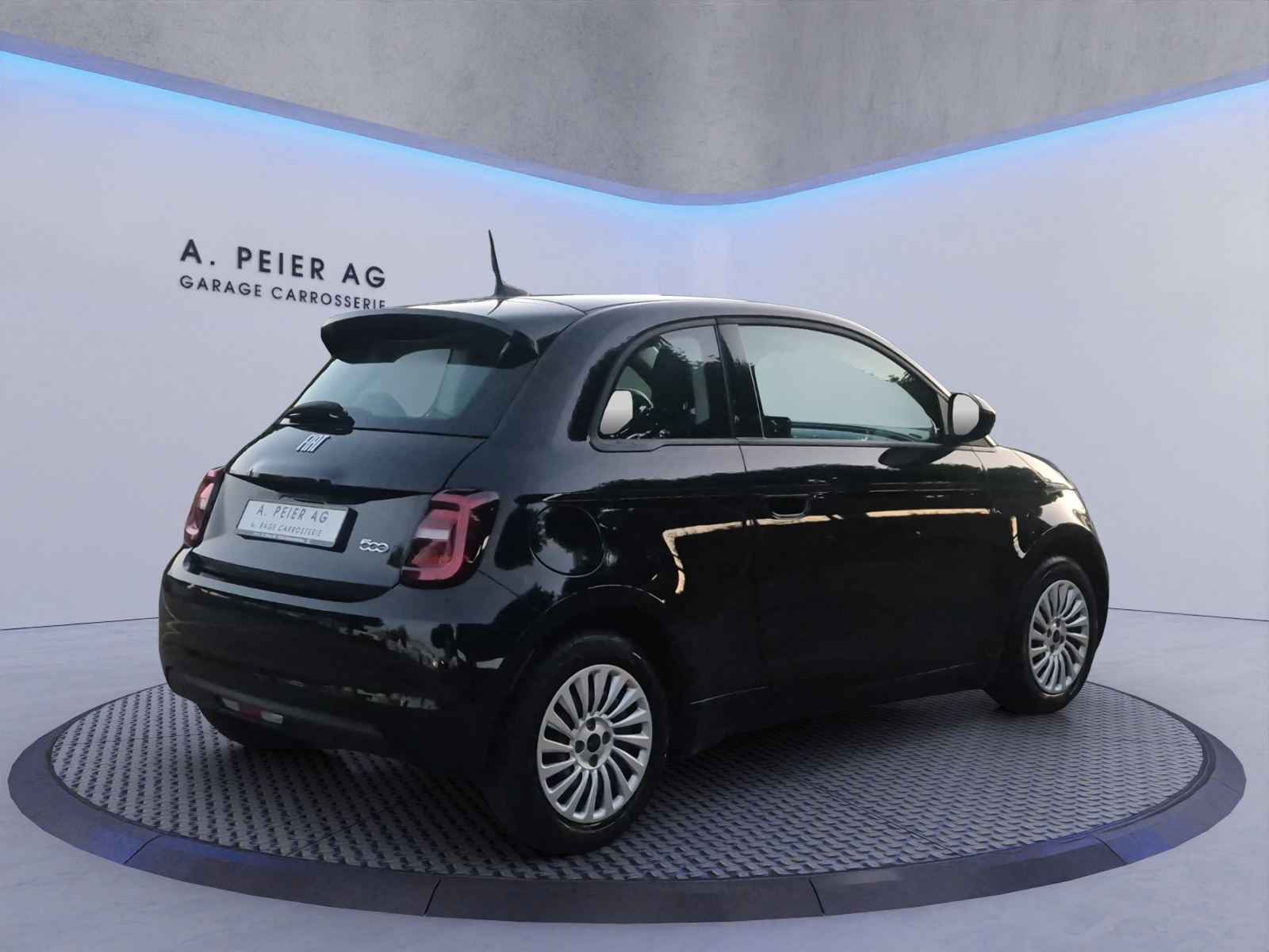 FIAT 500 electric 70 kW Action-image-3