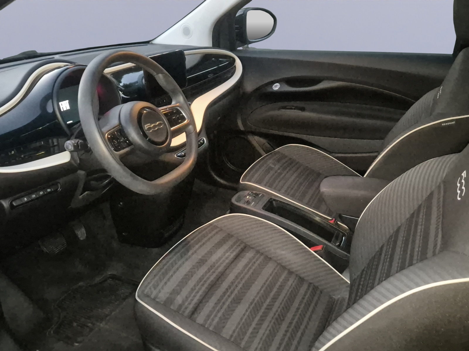 FIAT 500 electric 70 kW Action-image-10