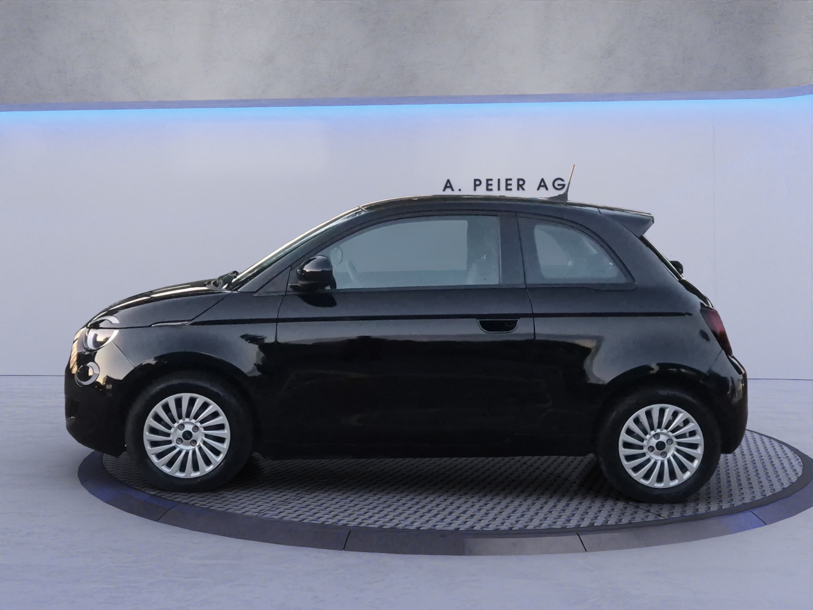 FIAT 500 electric 70 kW Action-image-5