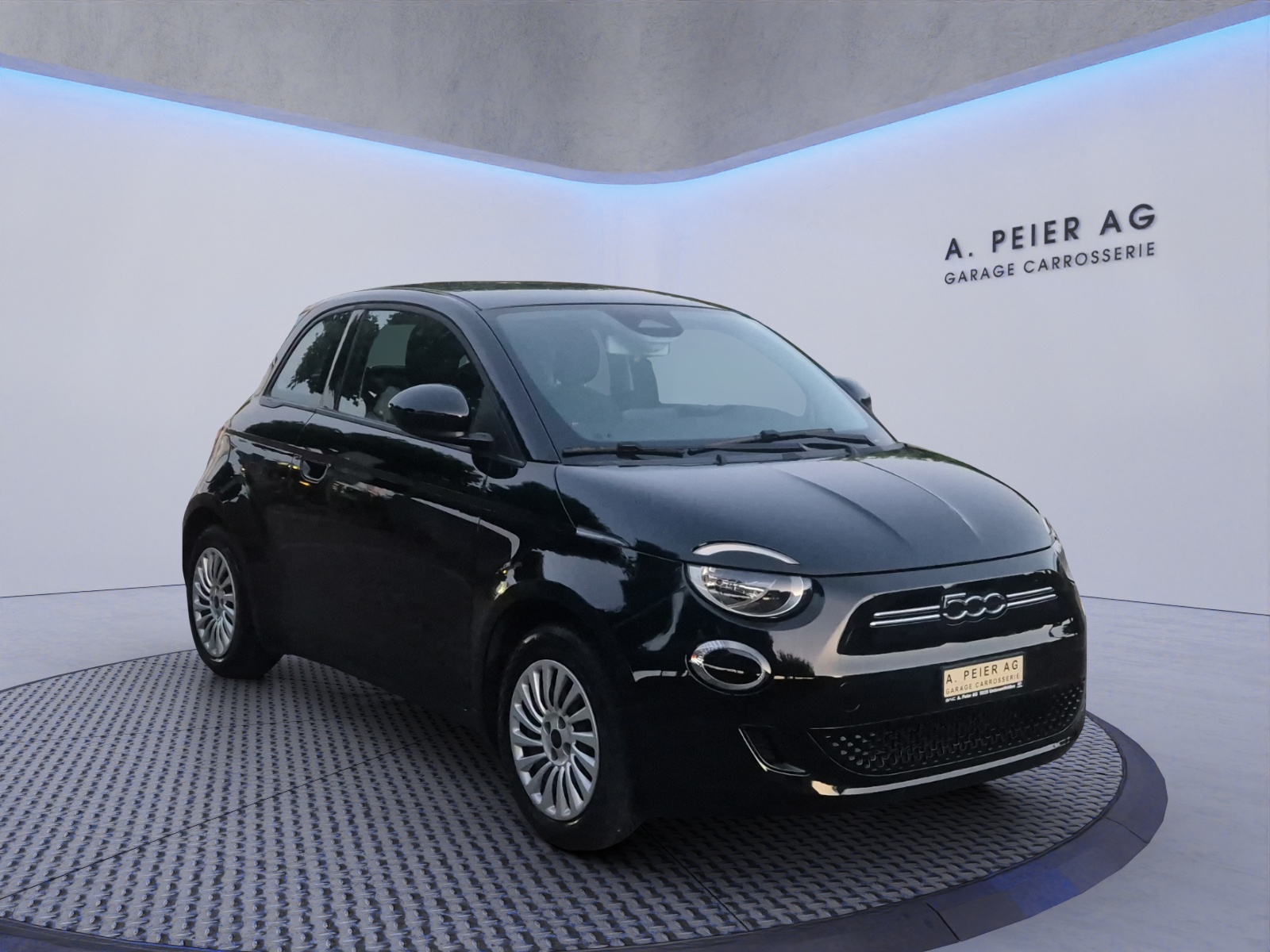 FIAT 500 electric 70 kW Action-image-0