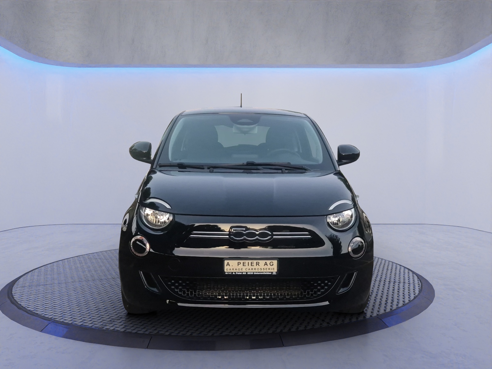 FIAT 500 electric 70 kW Action-image-4