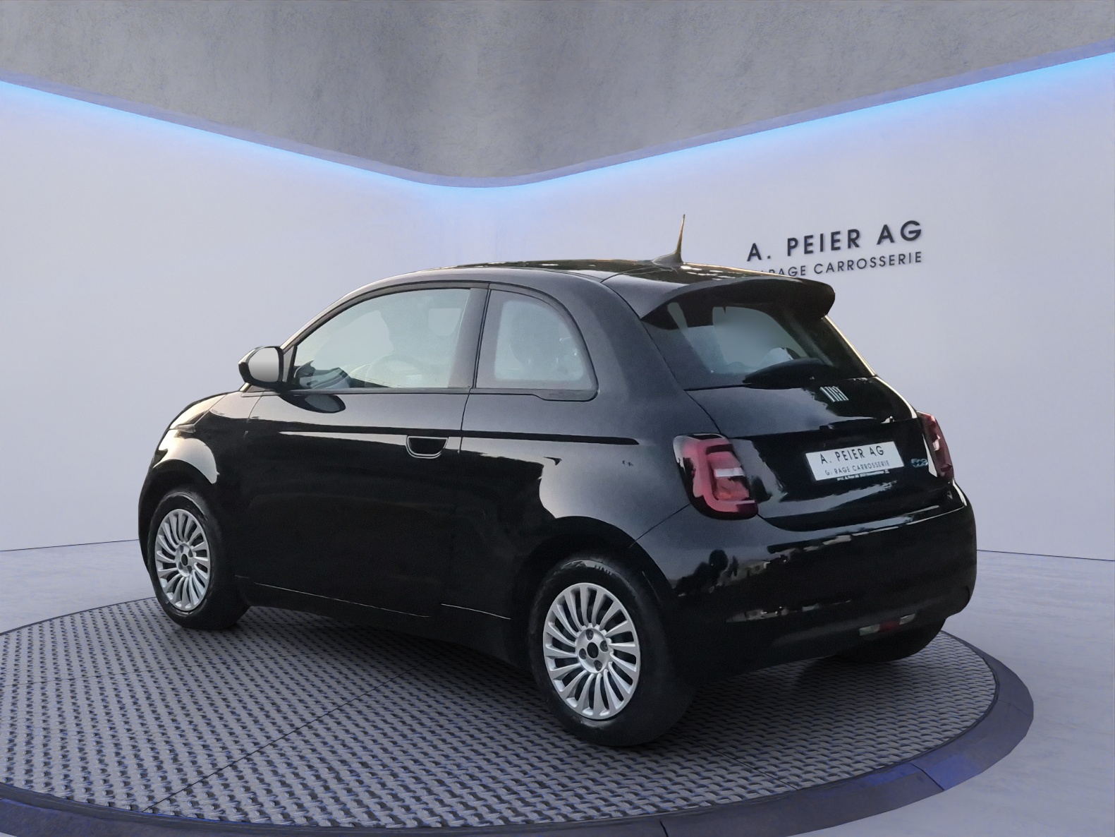 FIAT 500 electric 70 kW Action-image-2