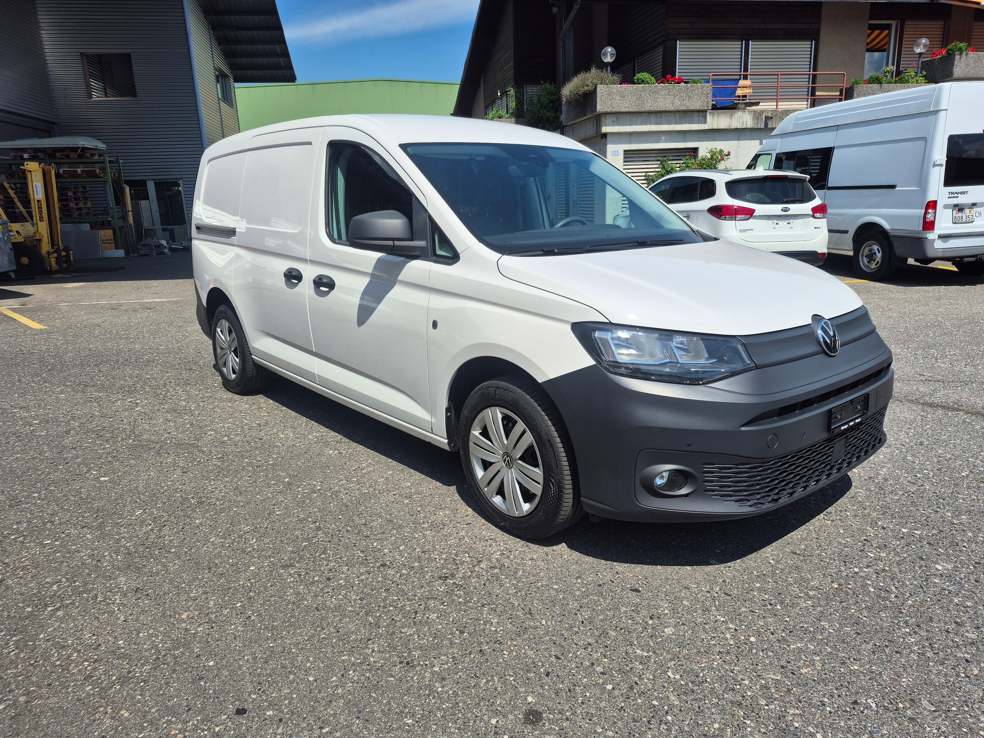 VW Caddy Cargo 2.0TDI Maxi-image-2