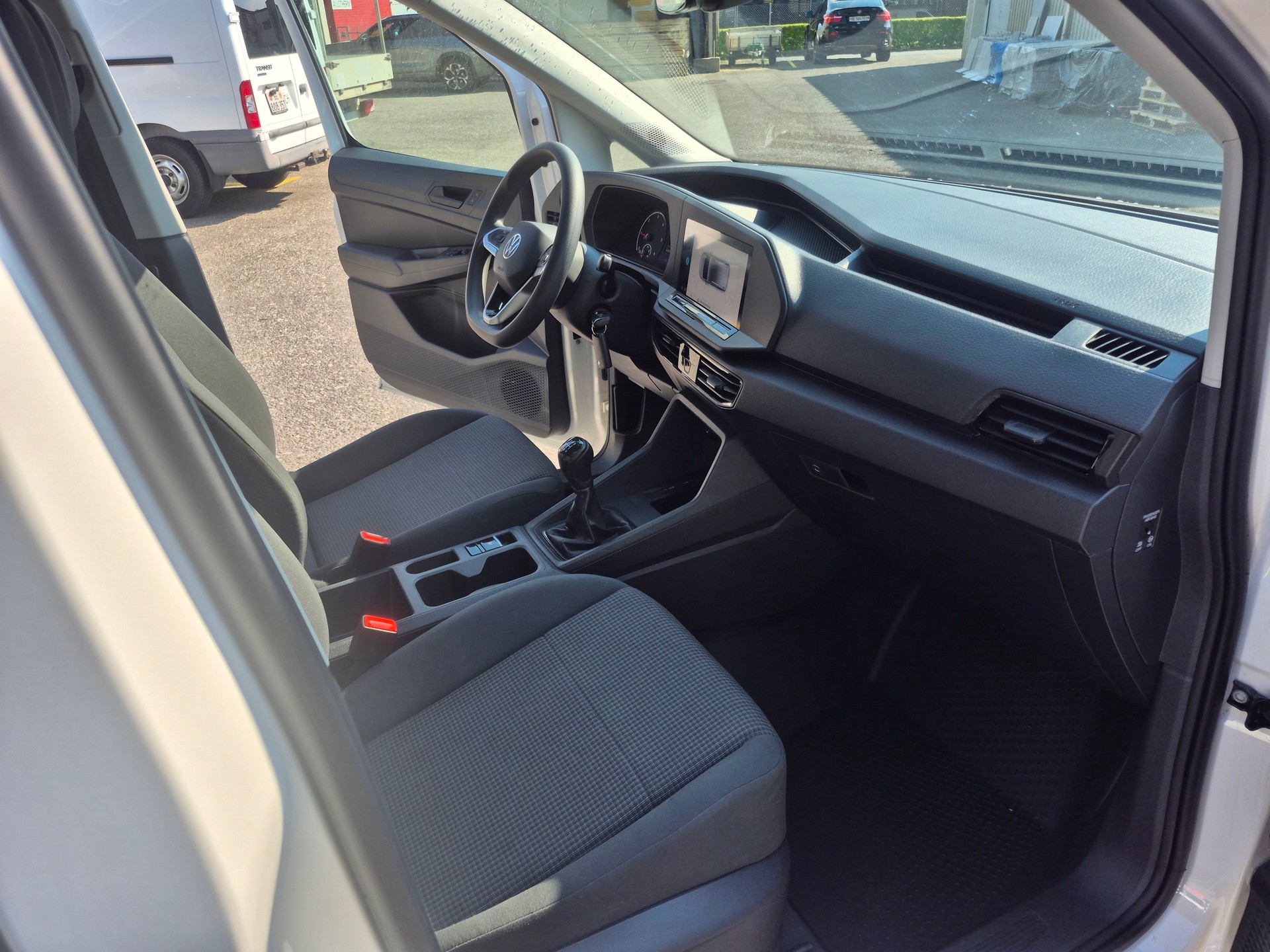 VW Caddy Cargo 2.0TDI Maxi-image-17