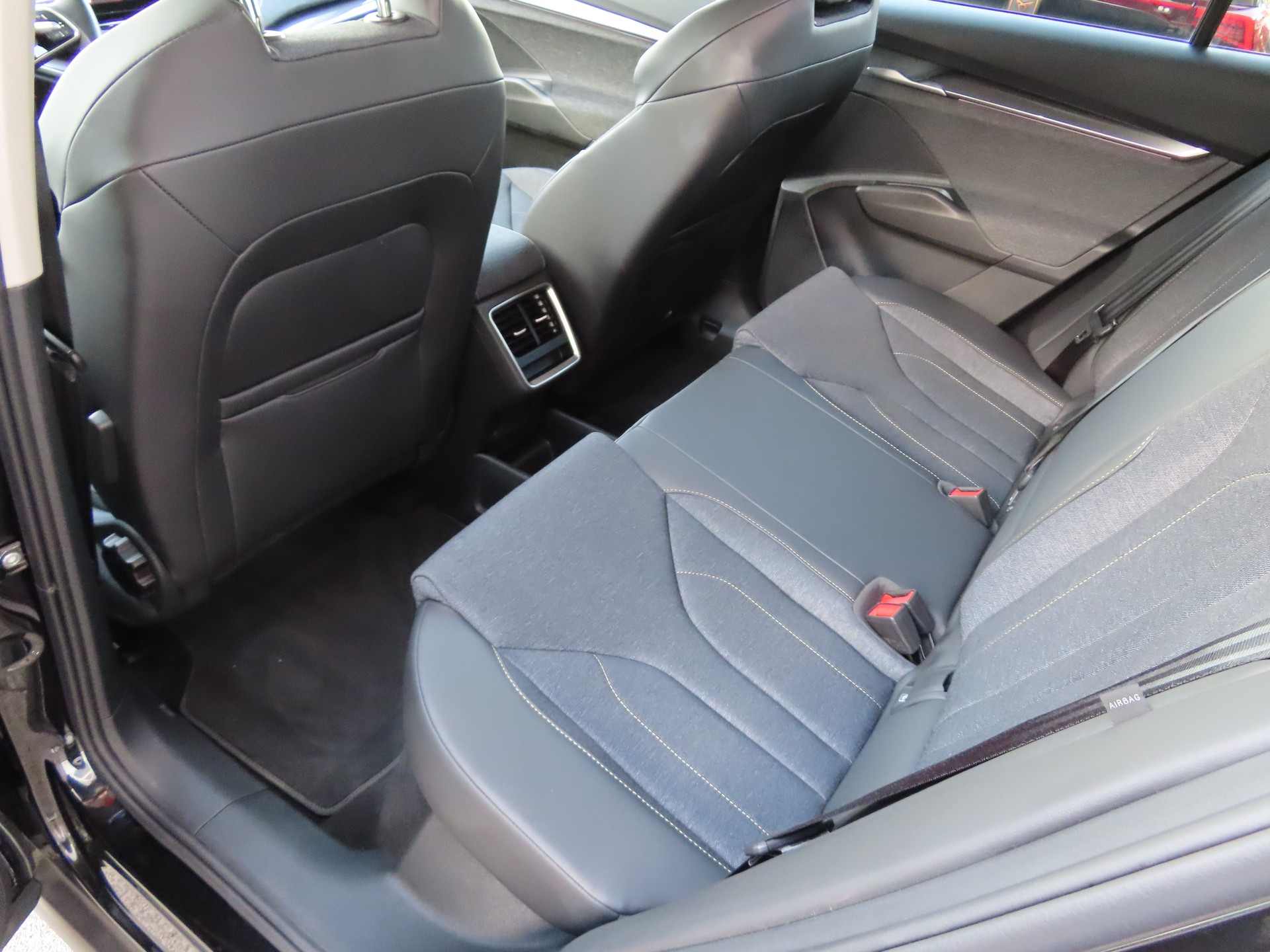 SKODA Elroq 85 Plus-image-11