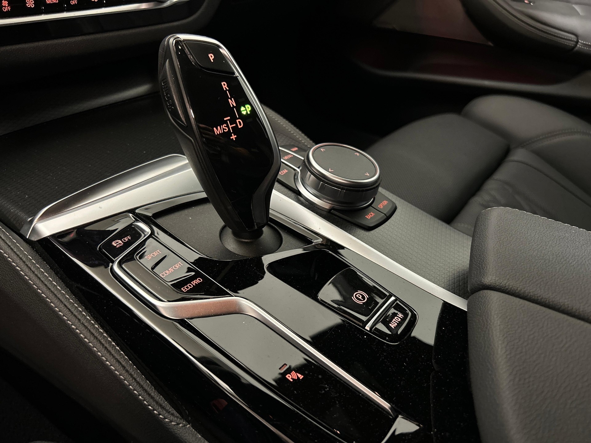 BMW 520d xDrive paddles Touring-image-13