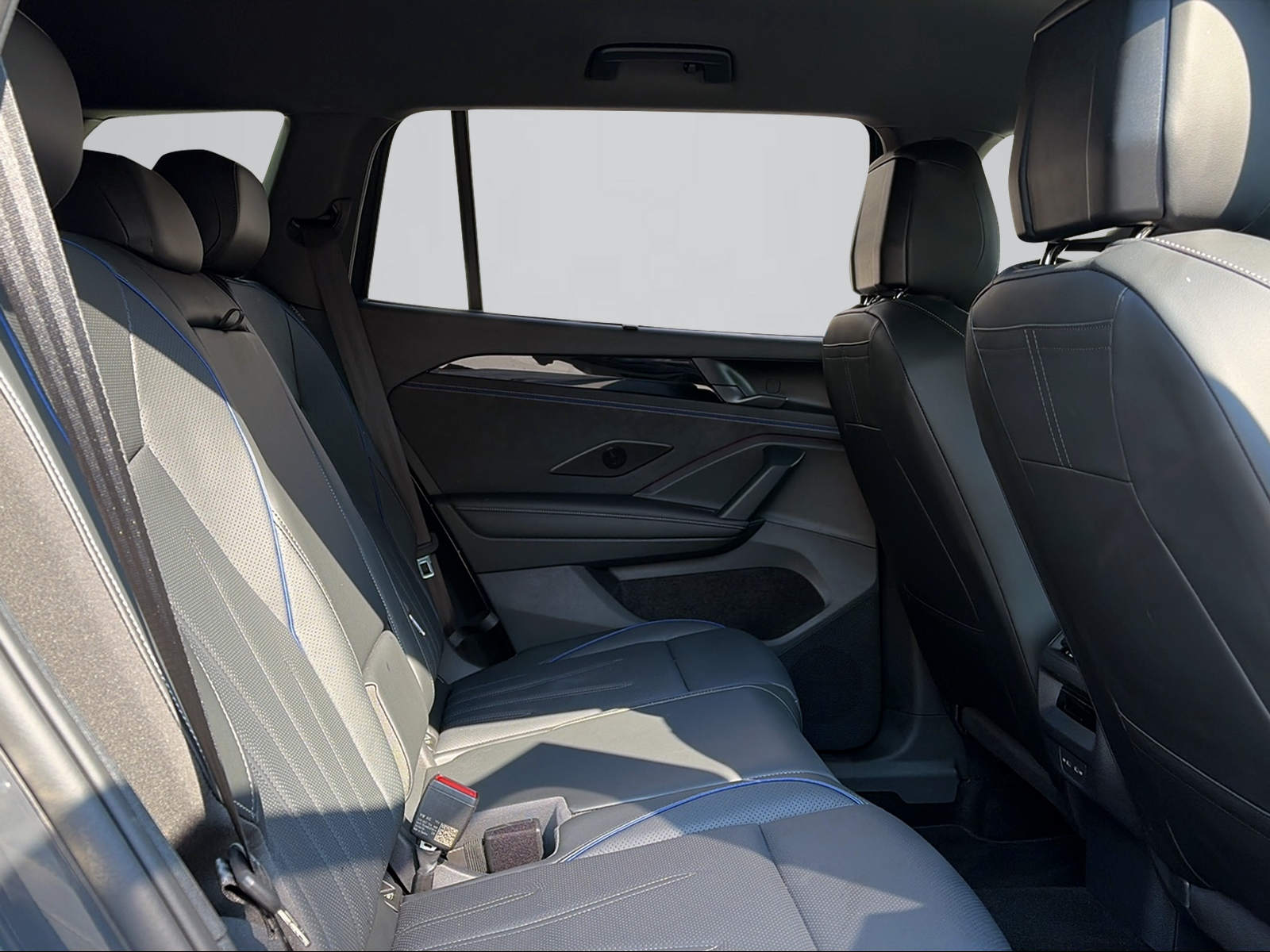 VW Tayron 1.5 TSI evo2 eHybrid R-Line DSG-image-5