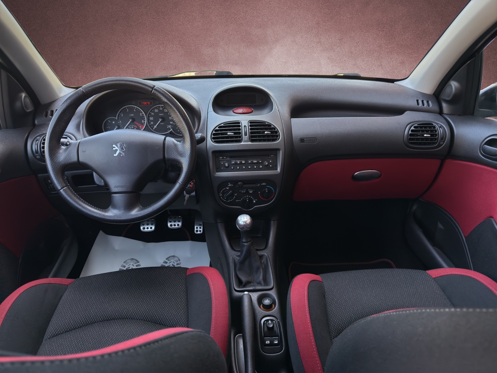 PEUGEOT 206 1.4 16V Extravaganza-image-8
