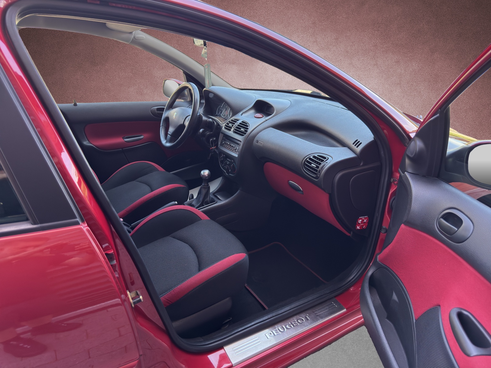 PEUGEOT 206 1.4 16V Extravaganza-image-10