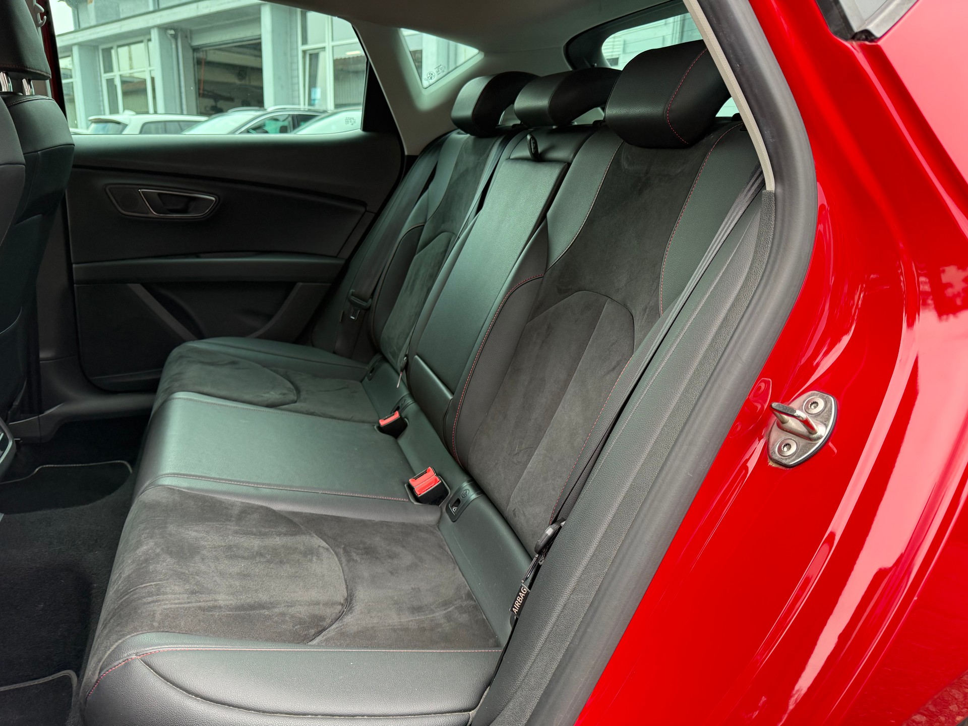 SEAT Leon 1.8 TSI FR DSG-image-9