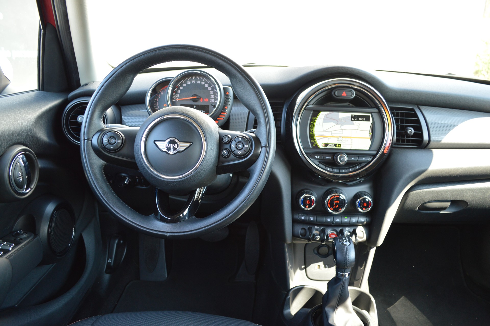 MINI Cooper Steptronic-image-12