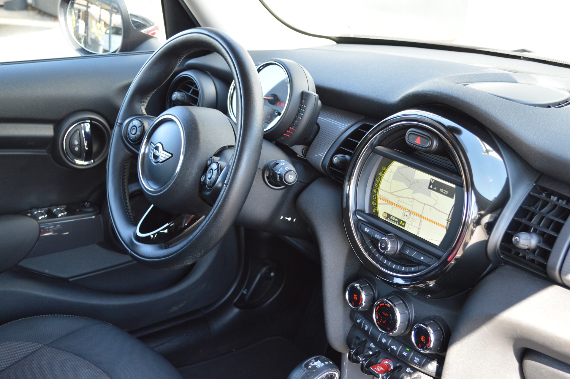 MINI Cooper Steptronic-image-13