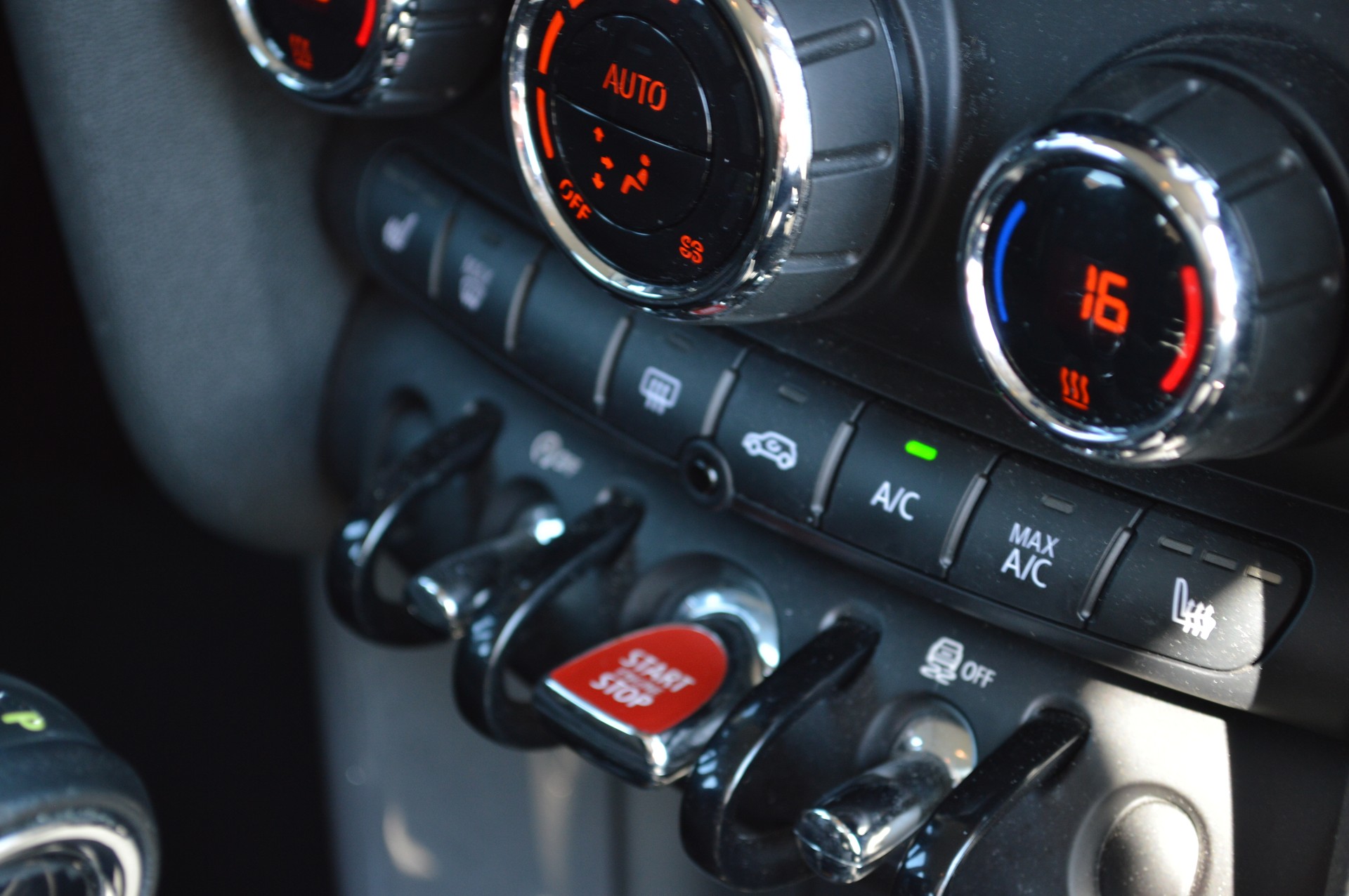 MINI Cooper Steptronic-image-17
