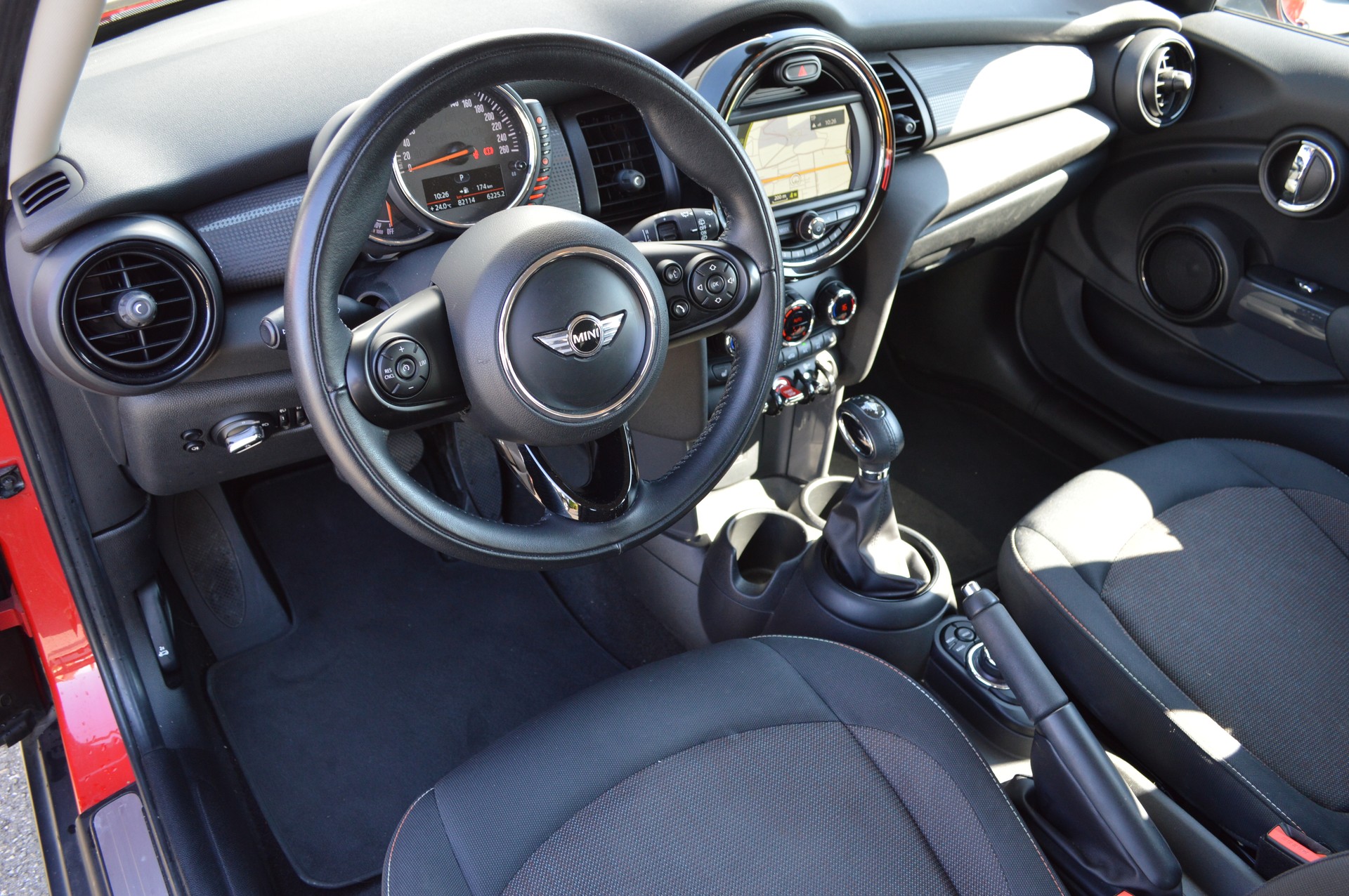 MINI Cooper Steptronic-image-10