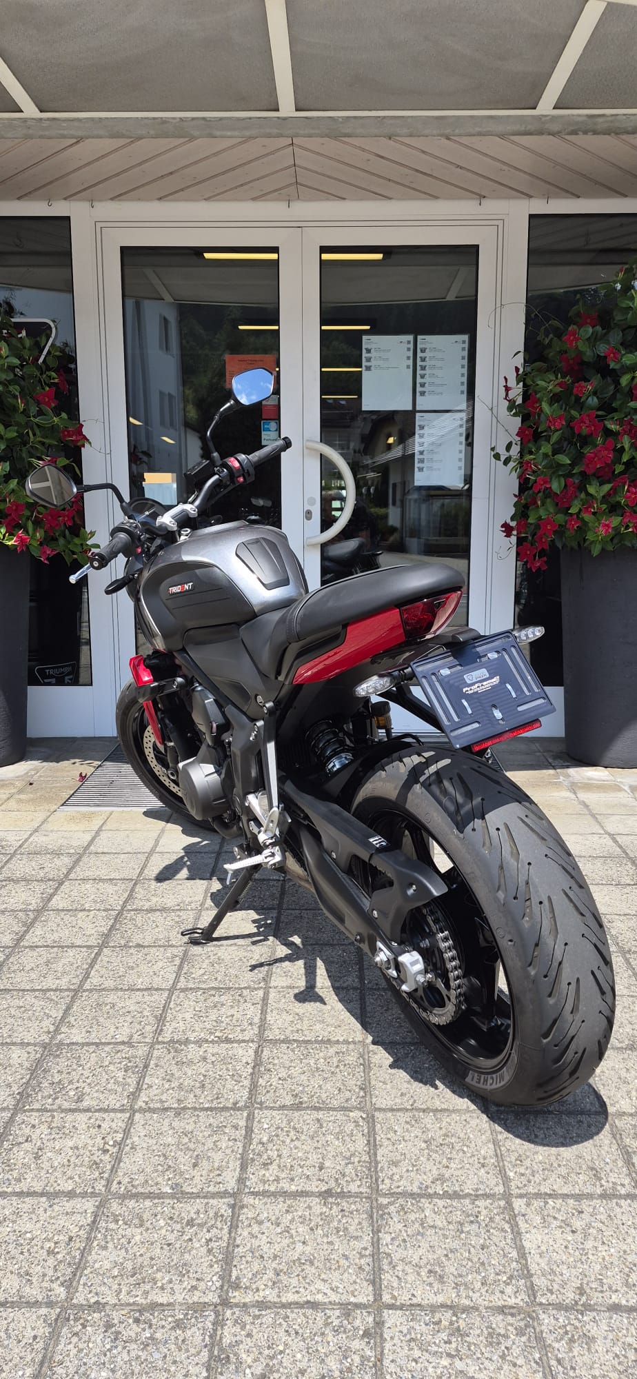 TRIUMPH Trident 660-image-5