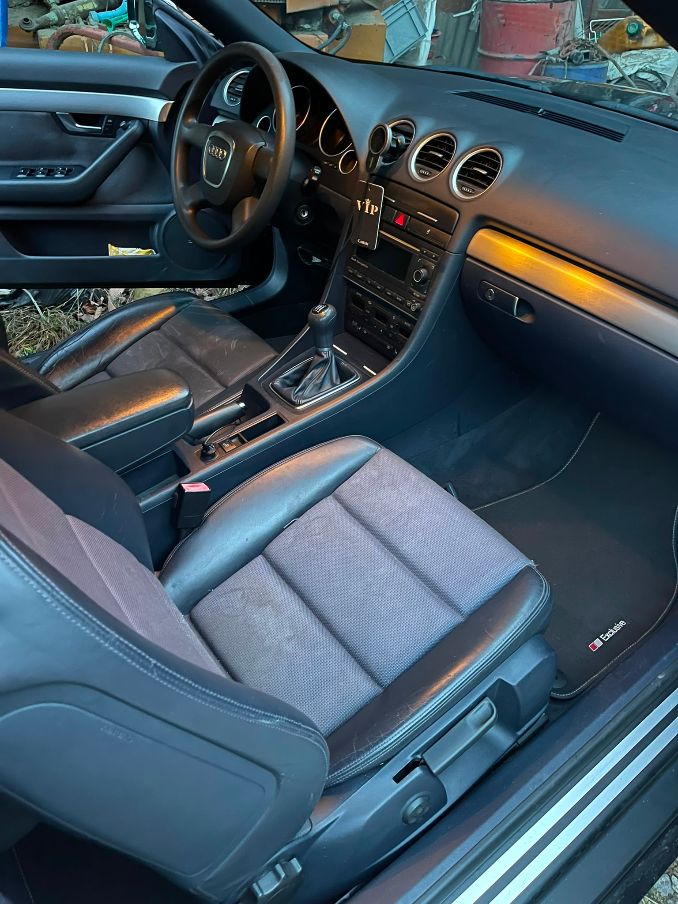 AUDI A4 Cabriolet 1.8 Turbo-image-7