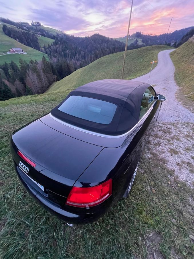AUDI A4 Cabriolet 1.8 Turbo-image-4