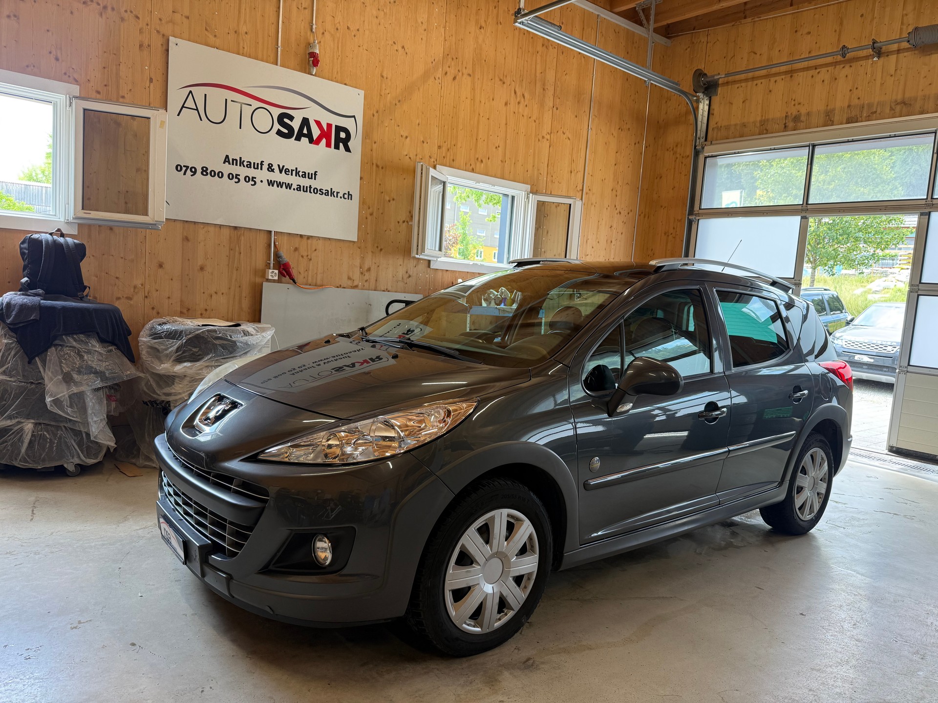 PEUGEOT 207 SW 1.6 HDI Active-image-0