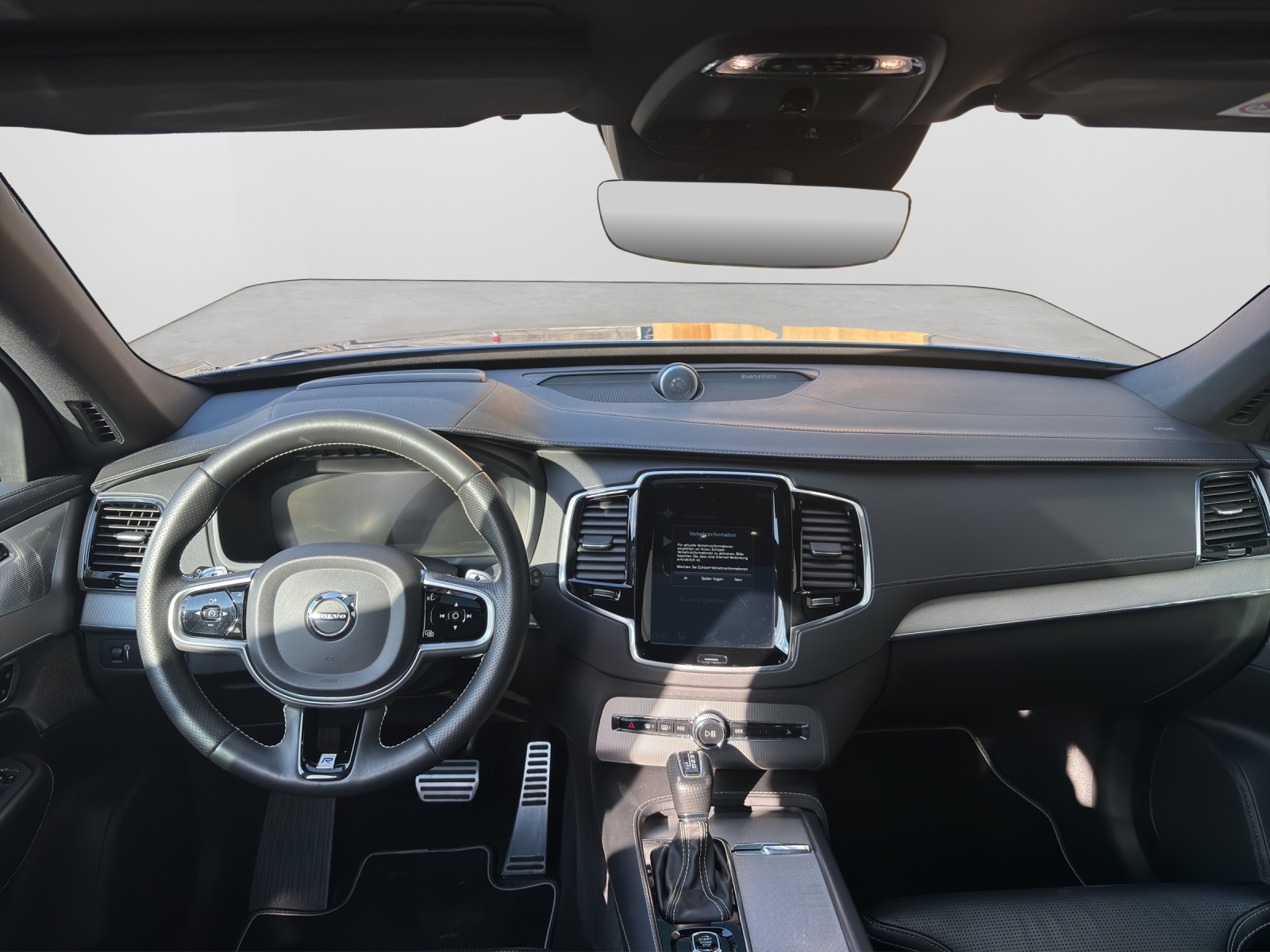 VOLVO XC90 2.0 D5 R-Design 7P. AWD-image-6