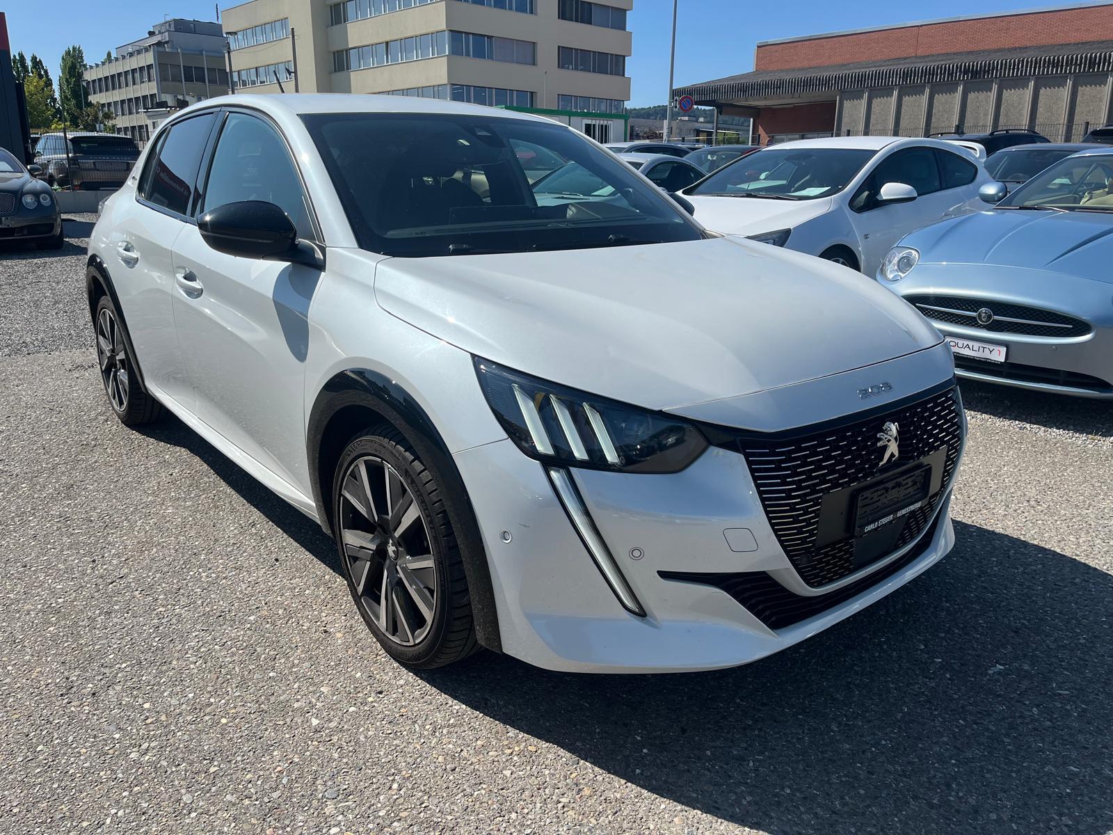 PEUGEOT 208 1.2i GT-Line