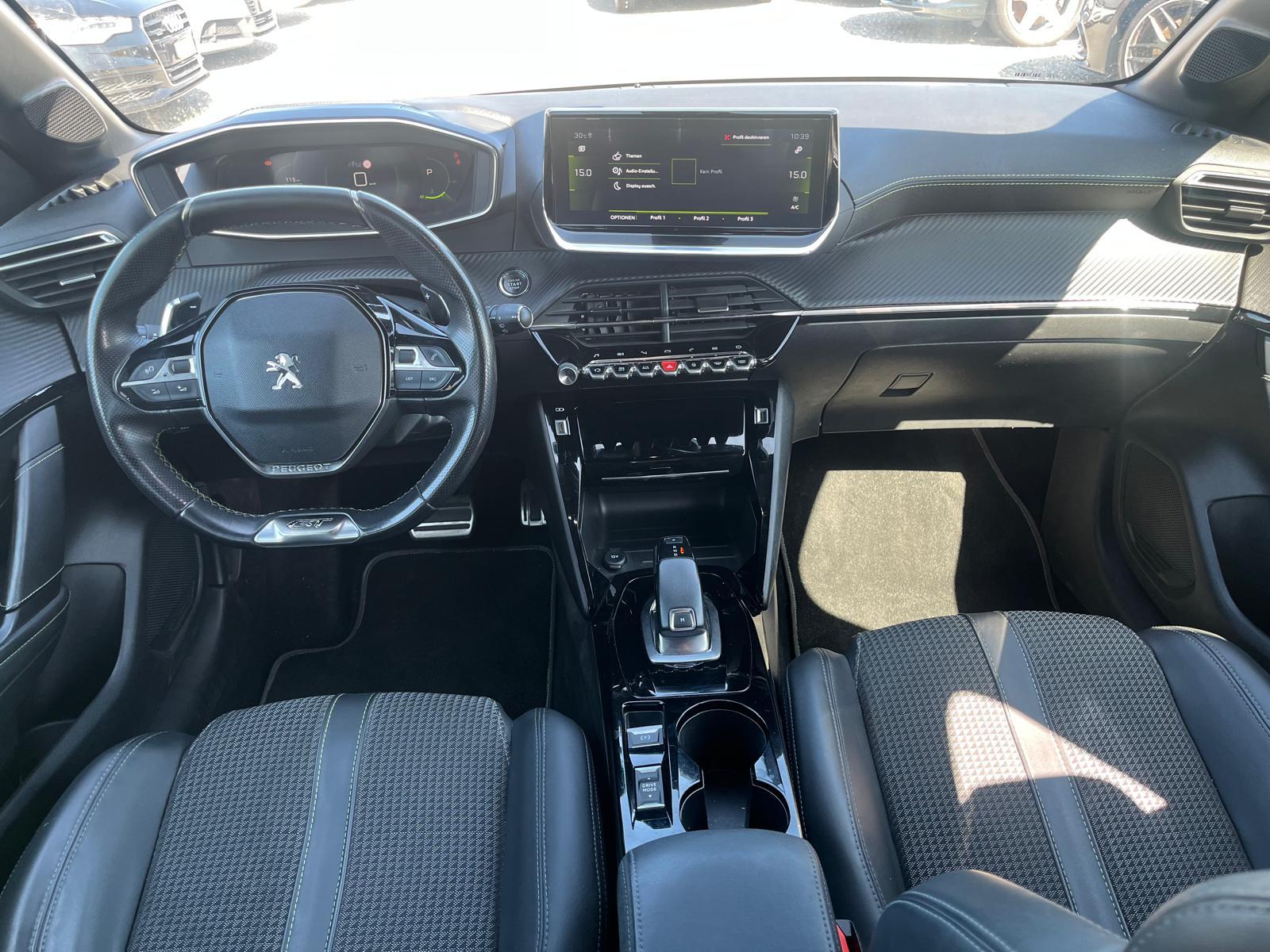 PEUGEOT 208 1.2i GT-Line-image-9