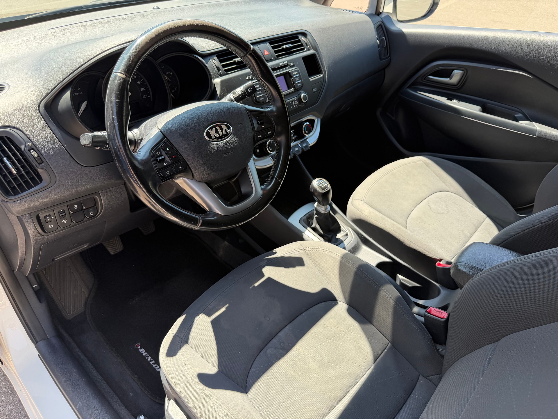 KIA Rio 1.4 CVVT Trend-image-4