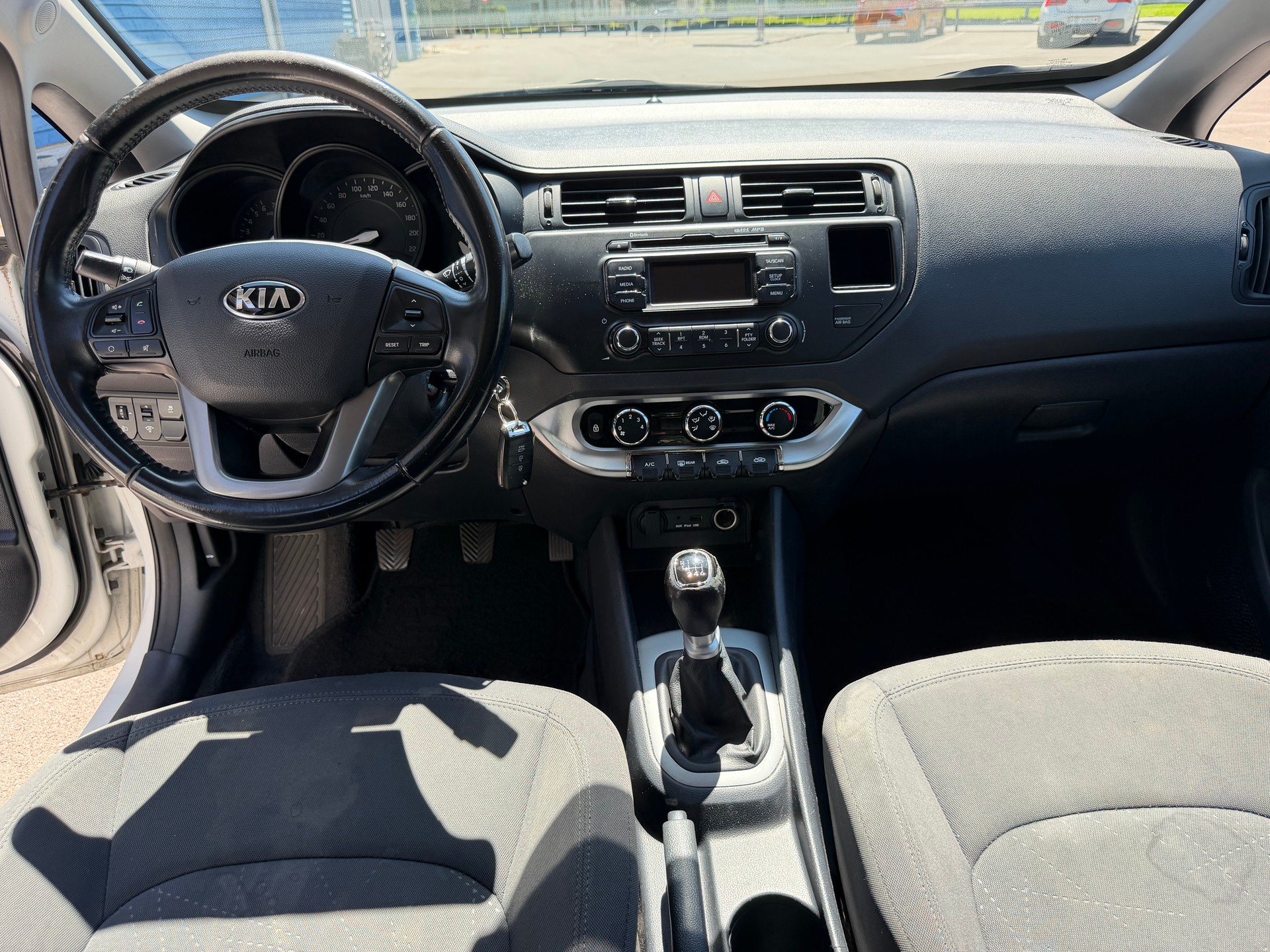 KIA Rio 1.4 CVVT Trend-image-6
