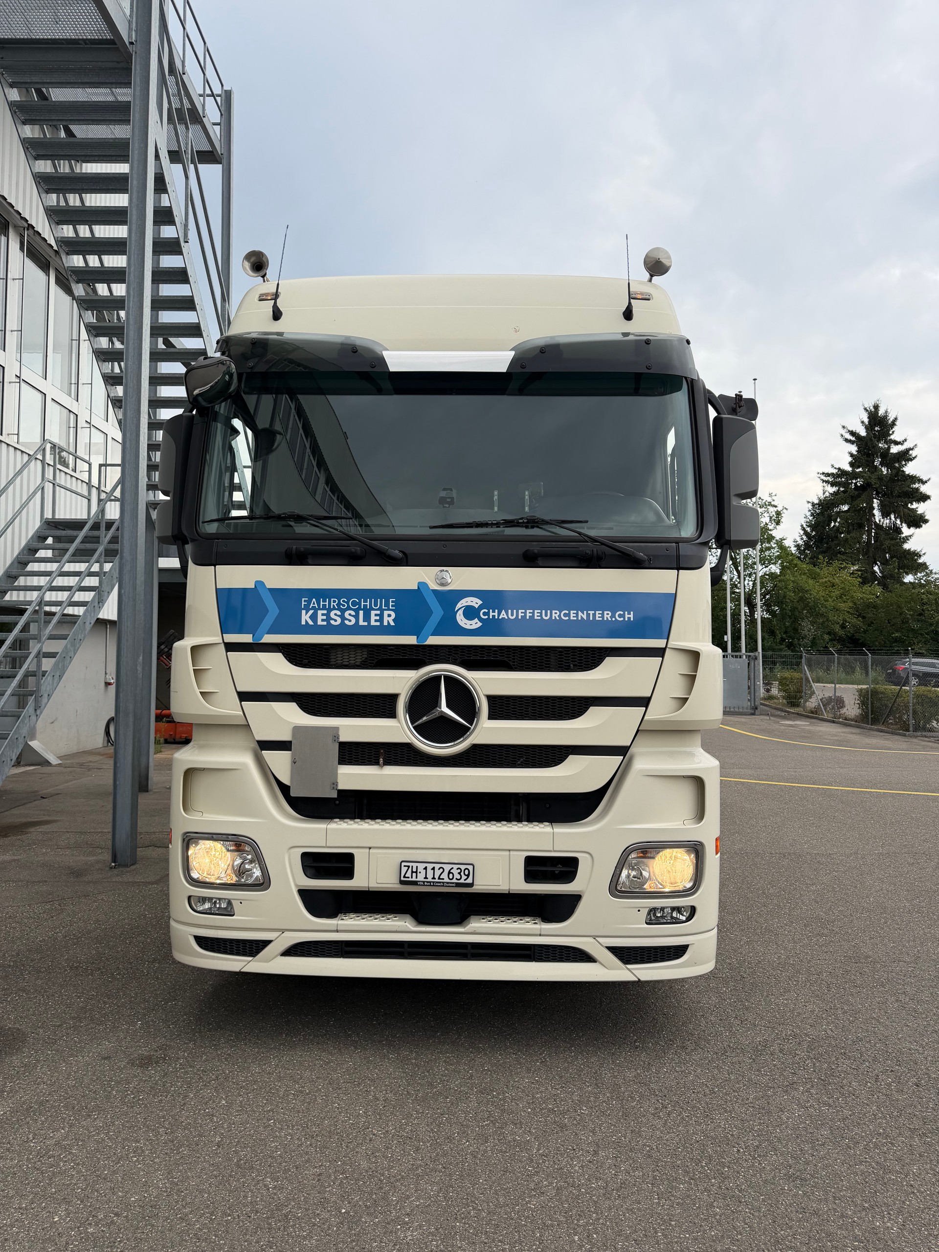 MERCEDES-BENZ 2548-image-2