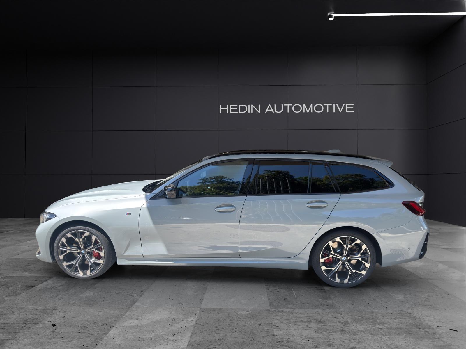 BMW M340i xDrive Touring-showroom-element-3
