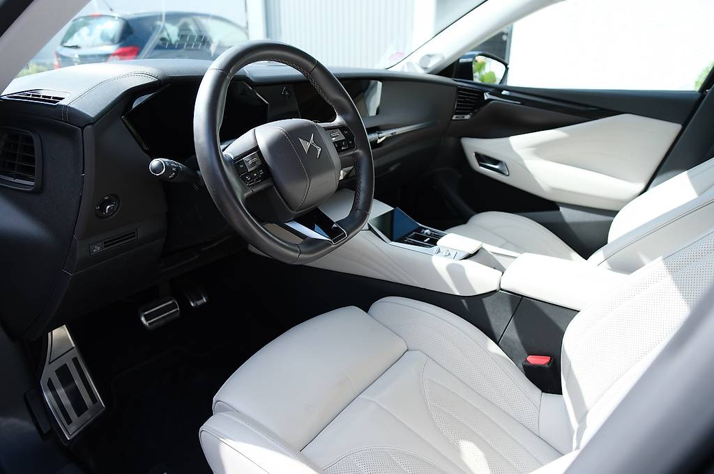 DS AUTOMOBILES DS4-image-2