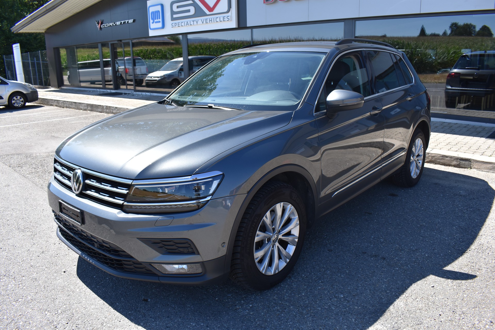 VW Tiguan 2.0 TDI SCR Highline 4Motion DSG-image-2