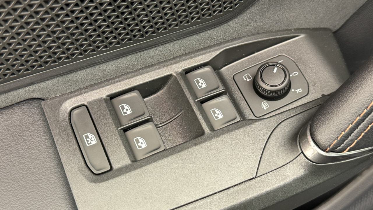 CUPRA LEON 2.0 TSI VZ DSG-image-8