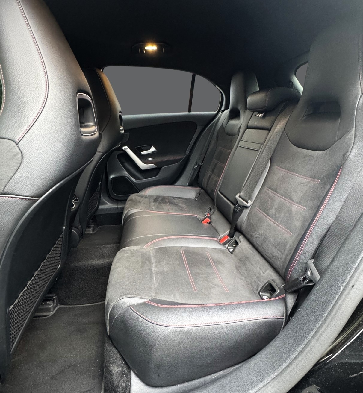 MERCEDES-BENZ A 200 AMG Line 7G-DCT-image-13