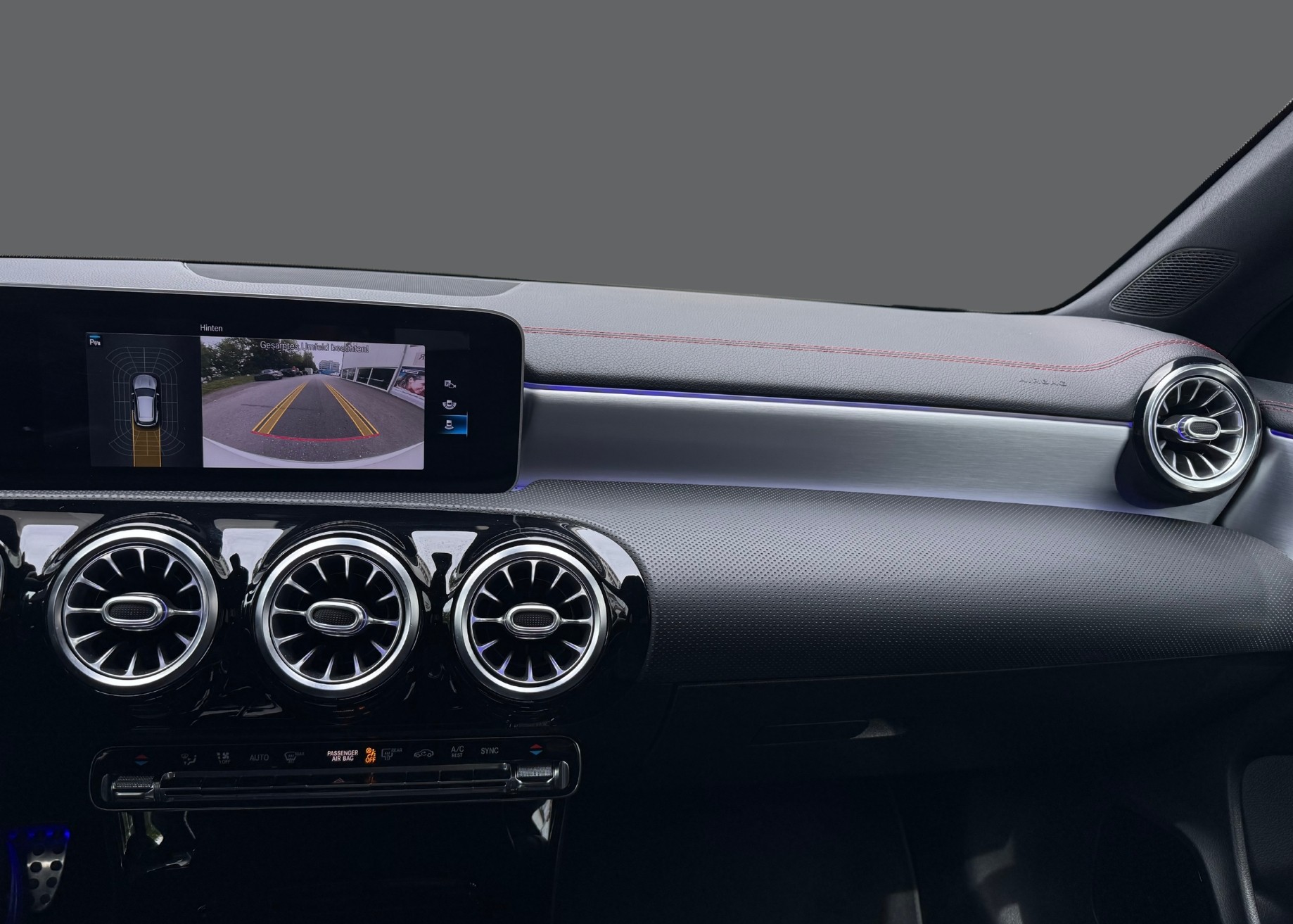 MERCEDES-BENZ A 200 AMG Line 7G-DCT-image-15