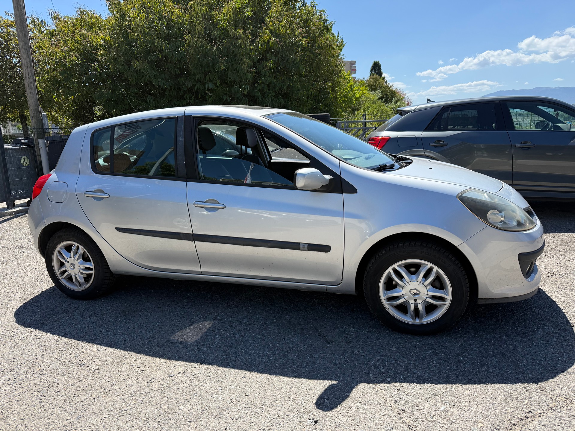 RENAULT Clio 1.6 16V Privilège-image-5