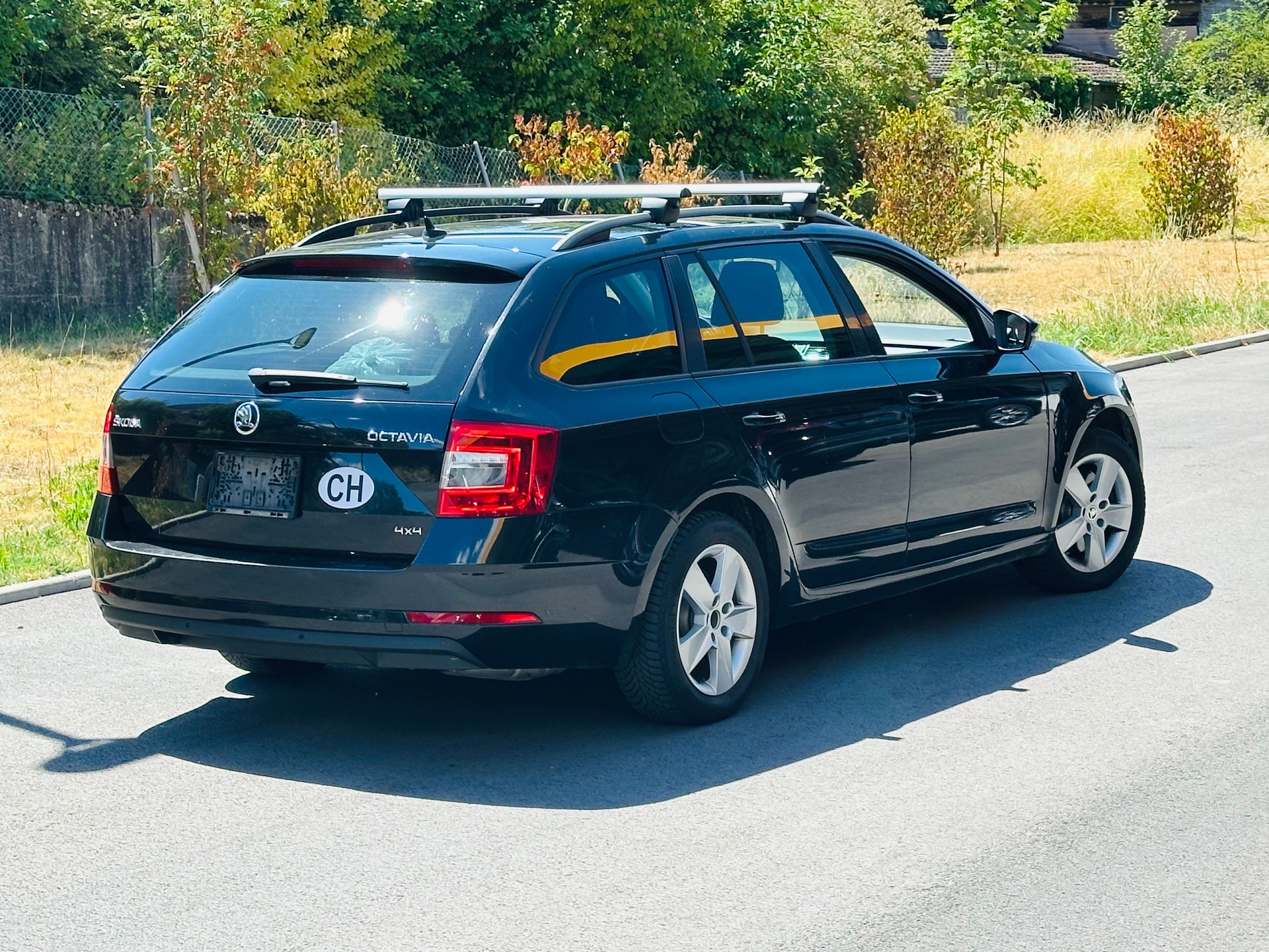 SKODA Octavia Combi 1.8 TSI Style 4x4 DSG-image-7