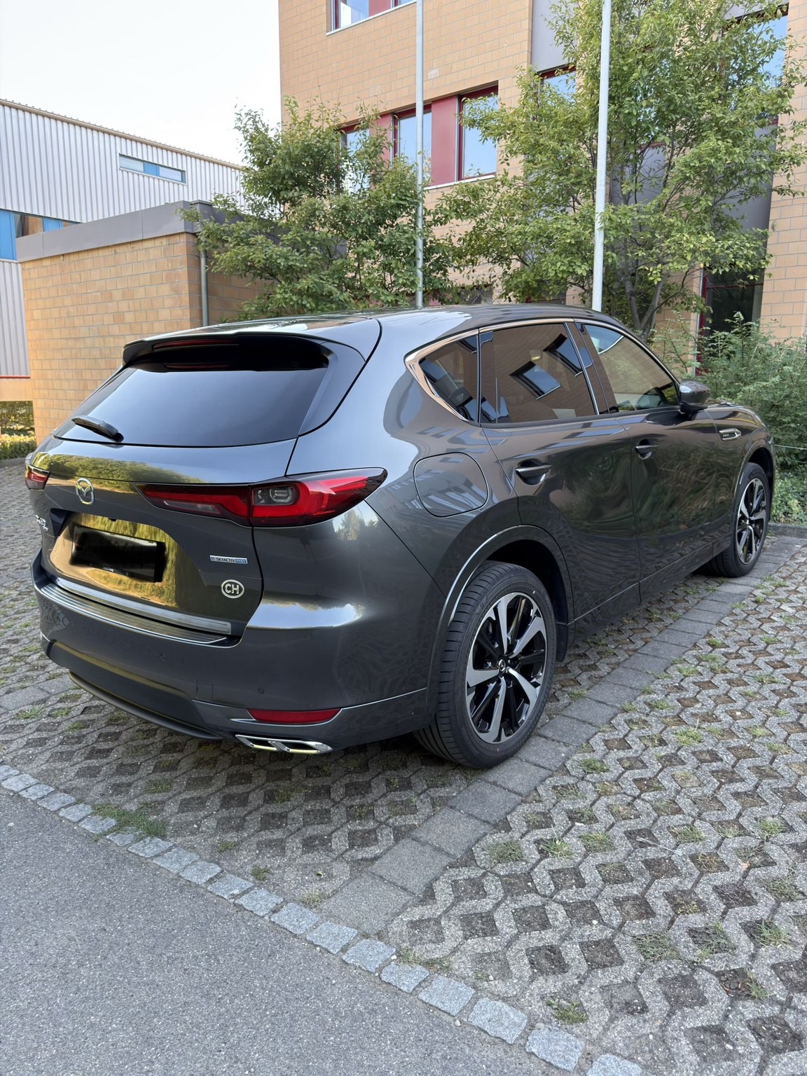 MAZDA 2.5 PHEV Takumi-image-2