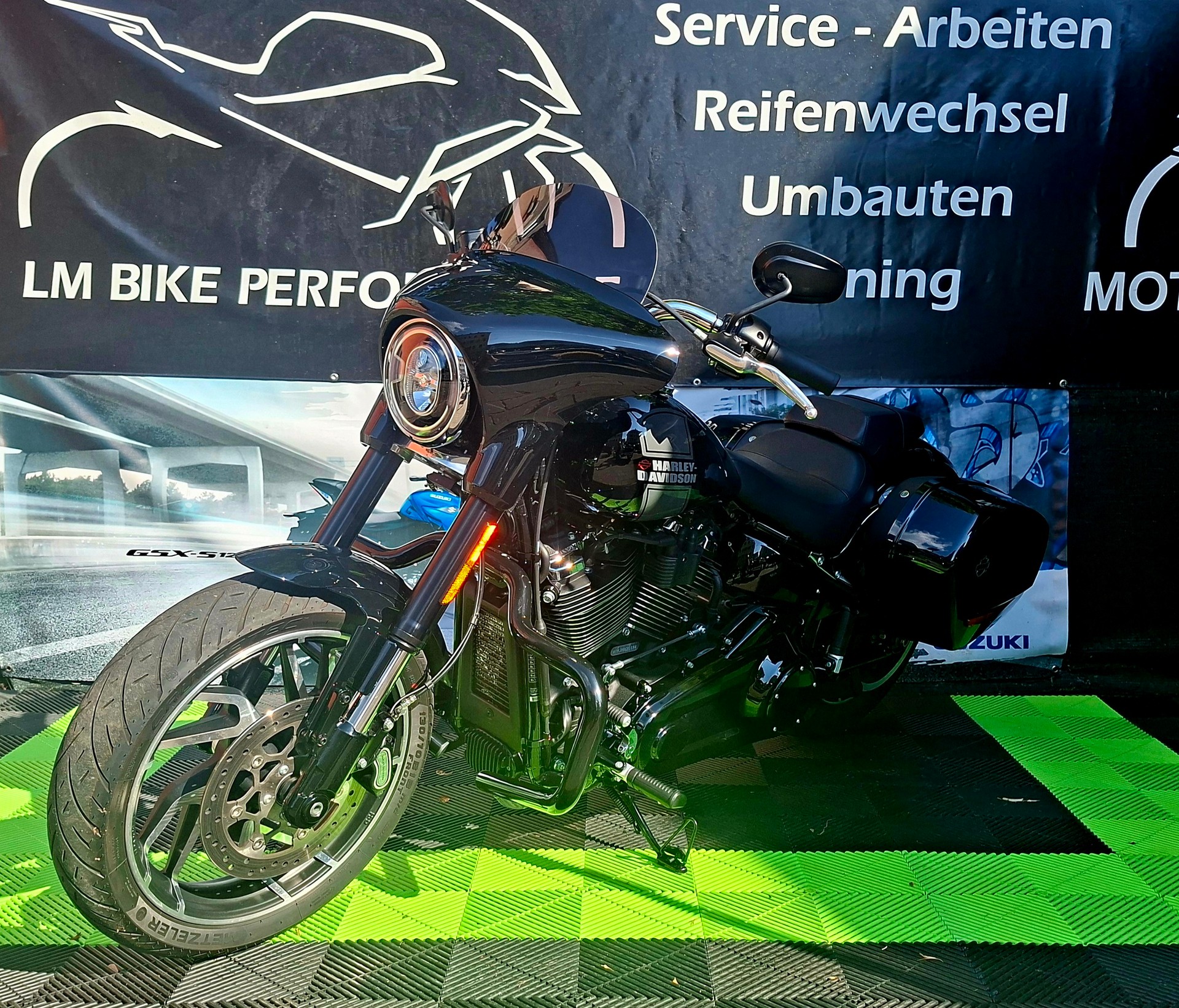 HARLEY-DAVIDSON FLSB Sport Glide 107-showroom-element-3