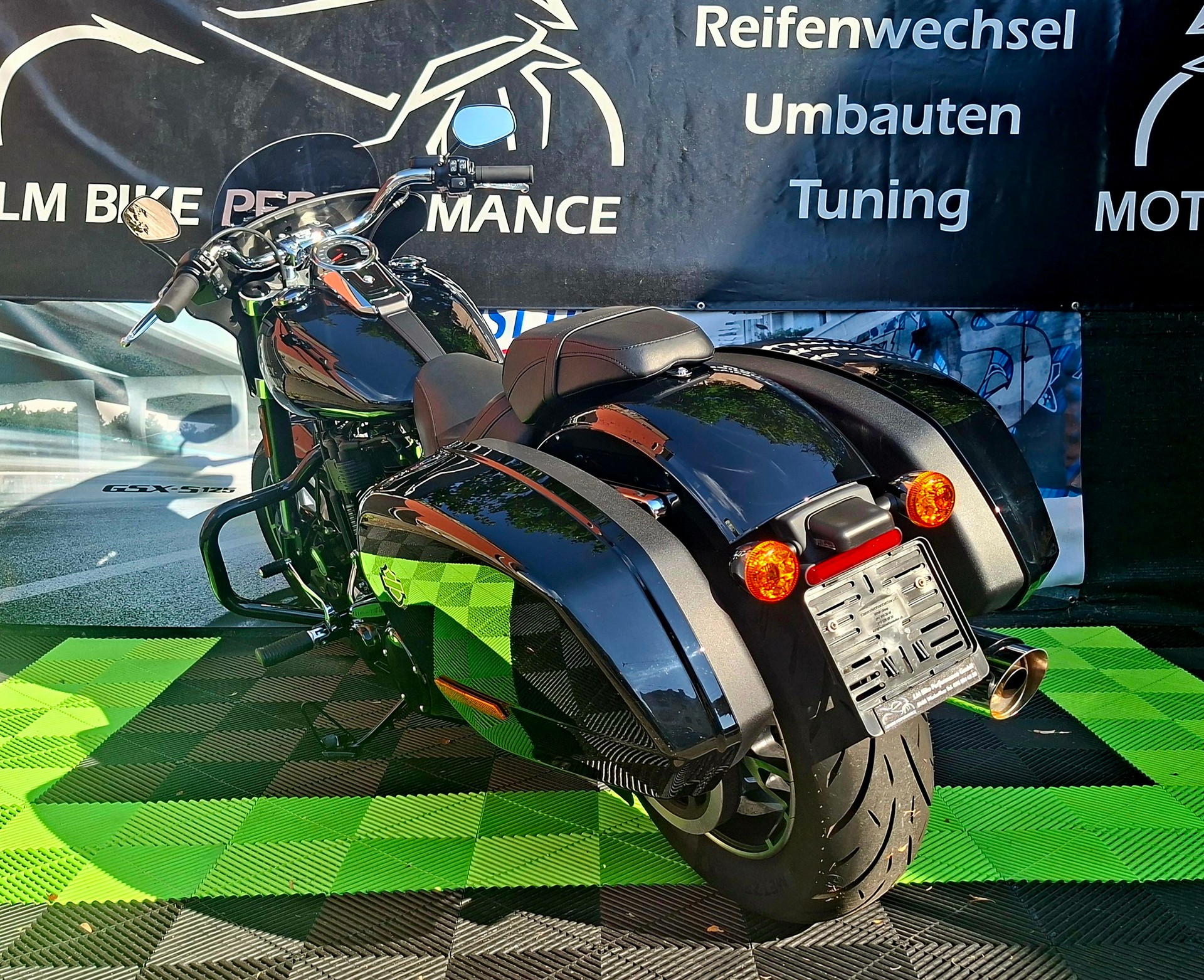 HARLEY-DAVIDSON FLSB Sport Glide 107-image-5