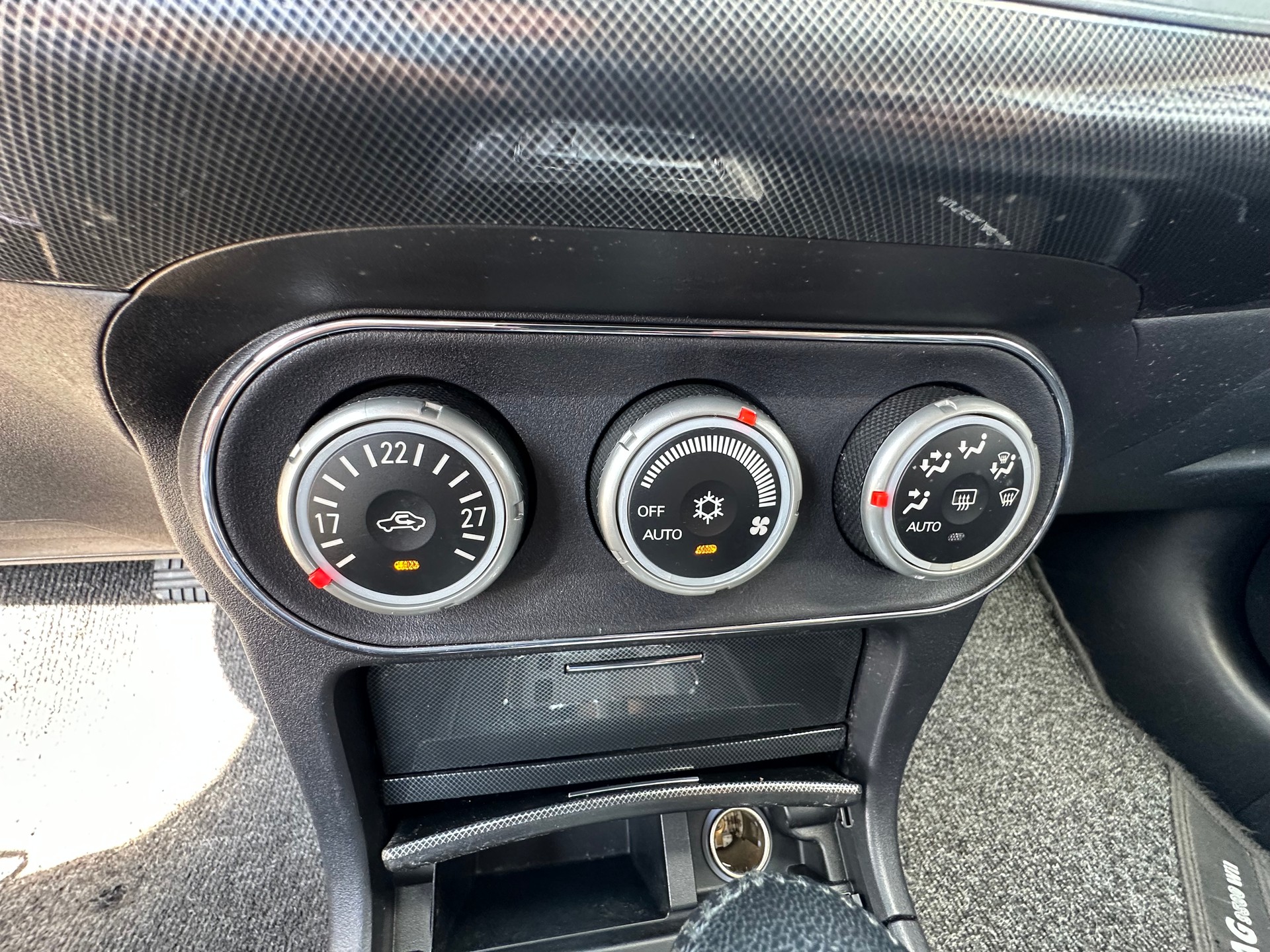 MITSUBISHI Lancer Sportback 1.8 Intense CVT-image-15