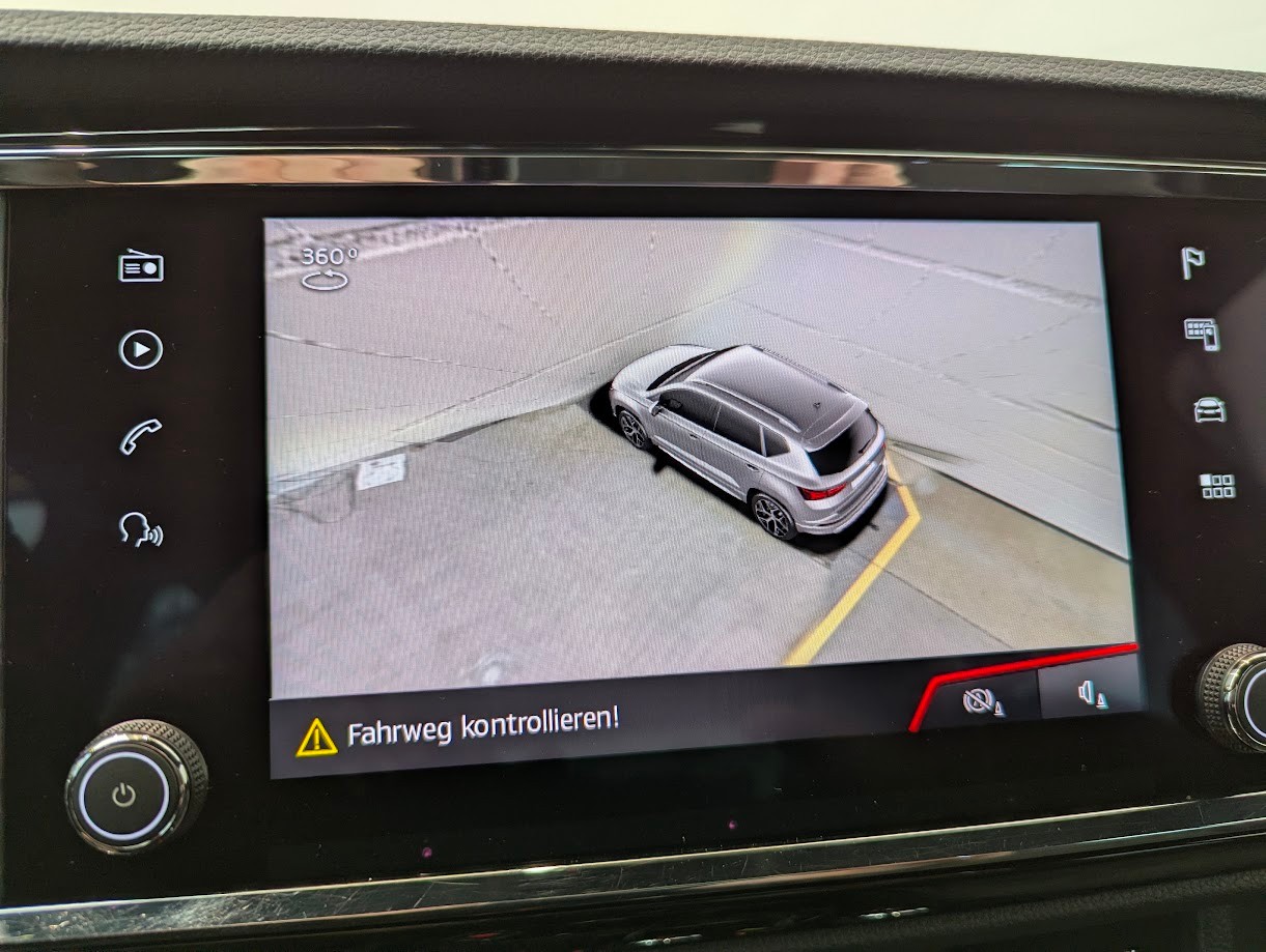 SEAT Ateca*CH-AUTO VON 78J SCHWEIZERIN 12MT GAR MFK 26 PANO 360CAM ASSISTS AHK 1900-image-20